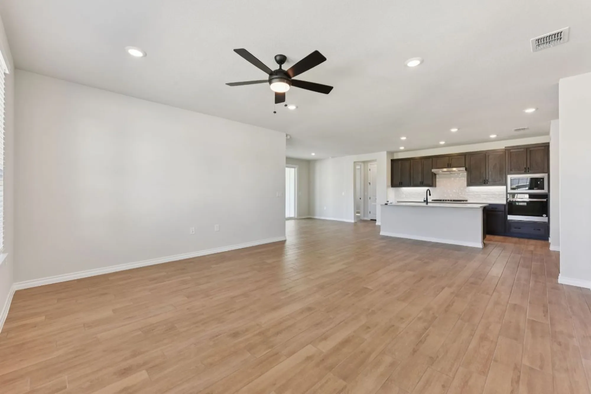 Property Slideshow image 9 of 33 | 105 antoinette way unit 102, San Marcos, TX, 78666