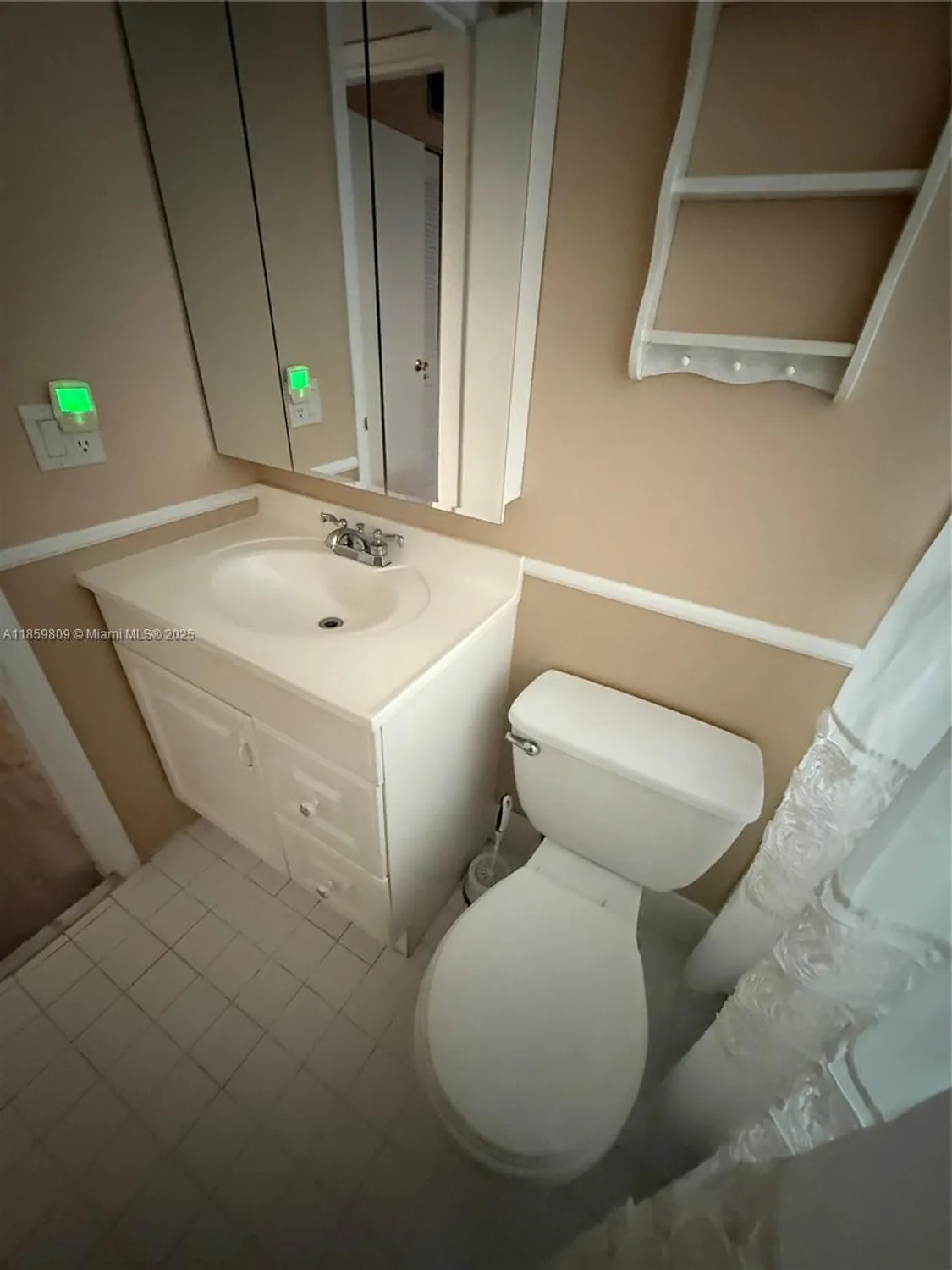 Property Slideshow image 15 of 22 | 1035 country club dr 208, Margate, FL, 33063