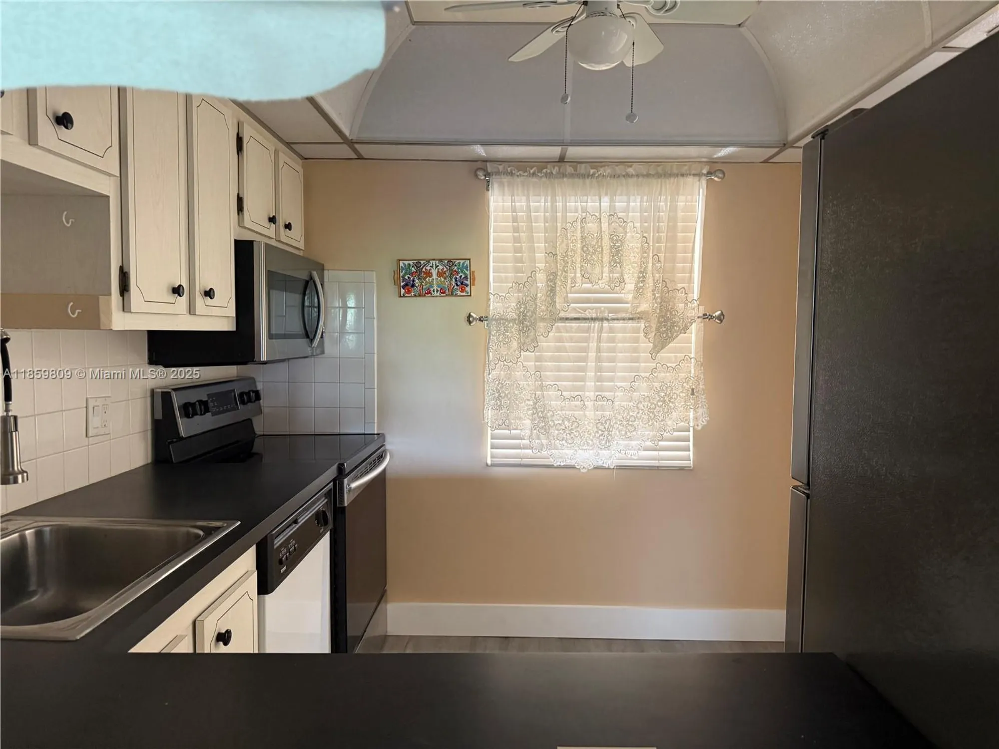 Property Slideshow image 18 of 22 | 1035 country club dr 208, Margate, FL, 33063