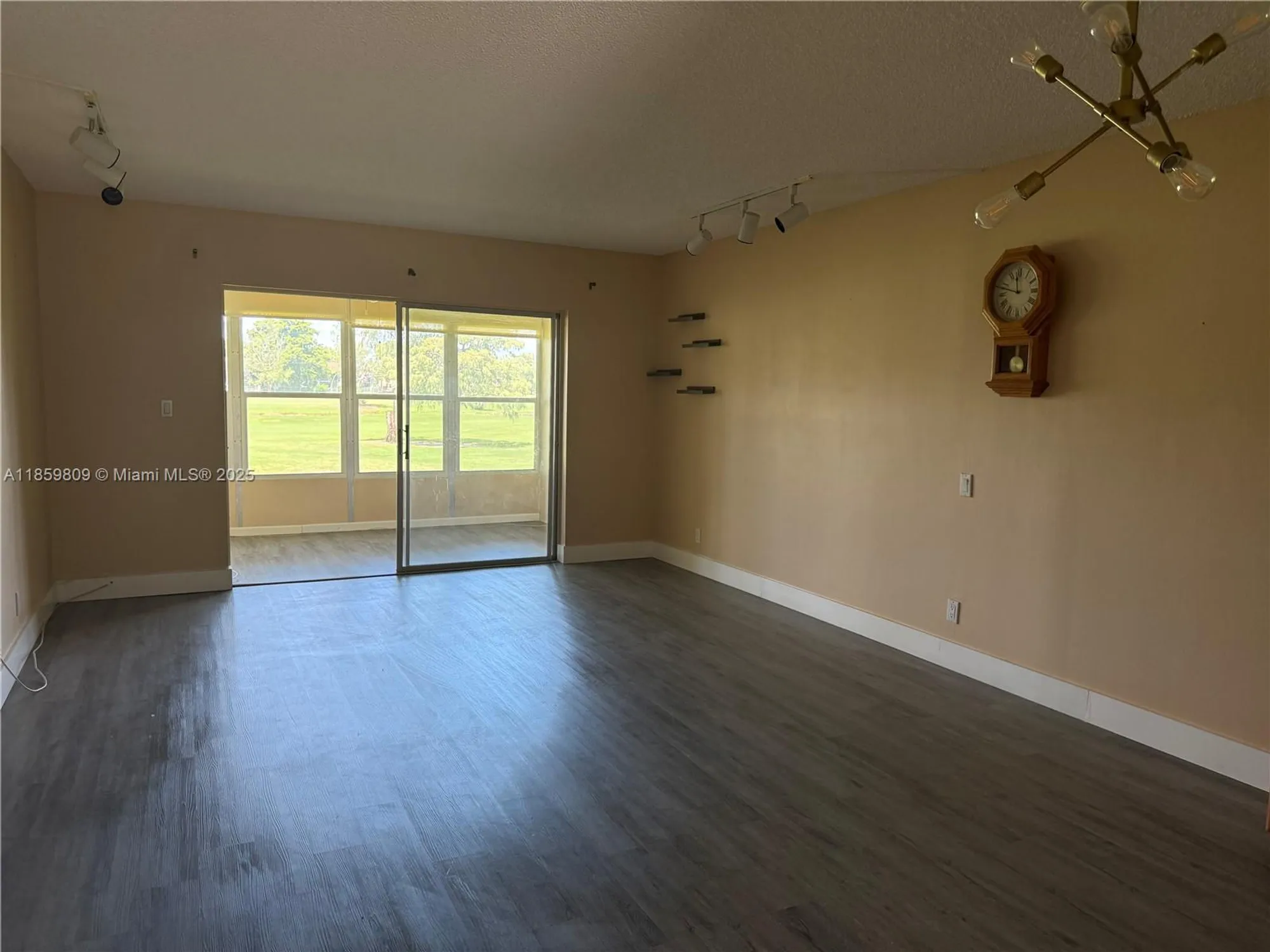 Property Slideshow image 5 of 22 | 1035 country club dr 208, Margate, FL, 33063