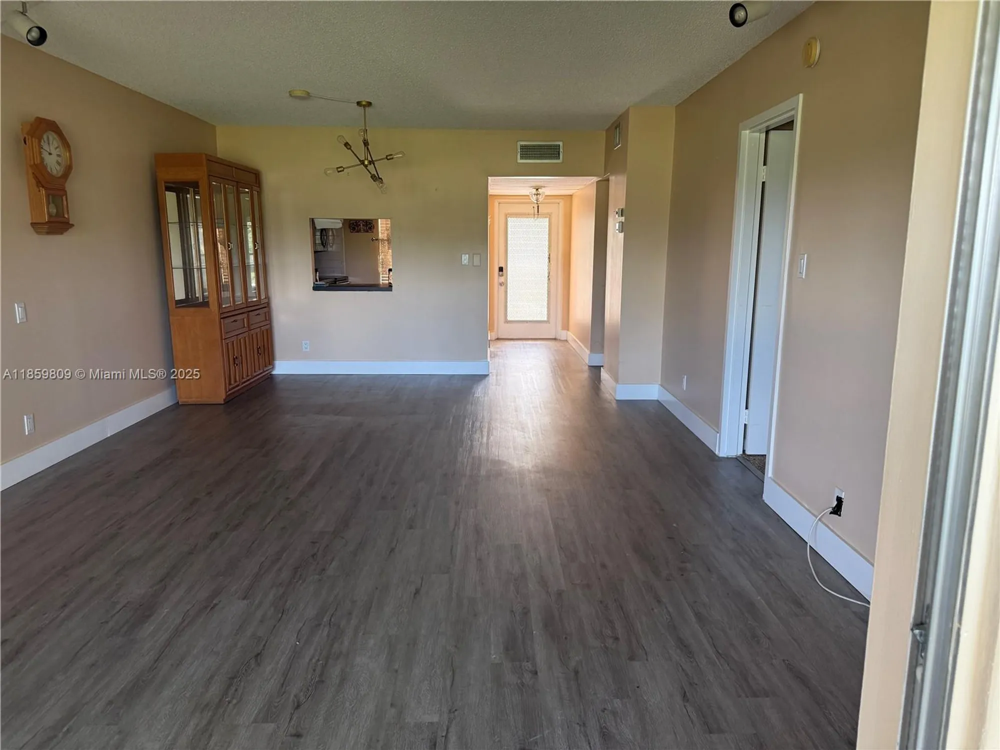 Property Slideshow image 6 of 22 | 1035 country club dr 208, Margate, FL, 33063