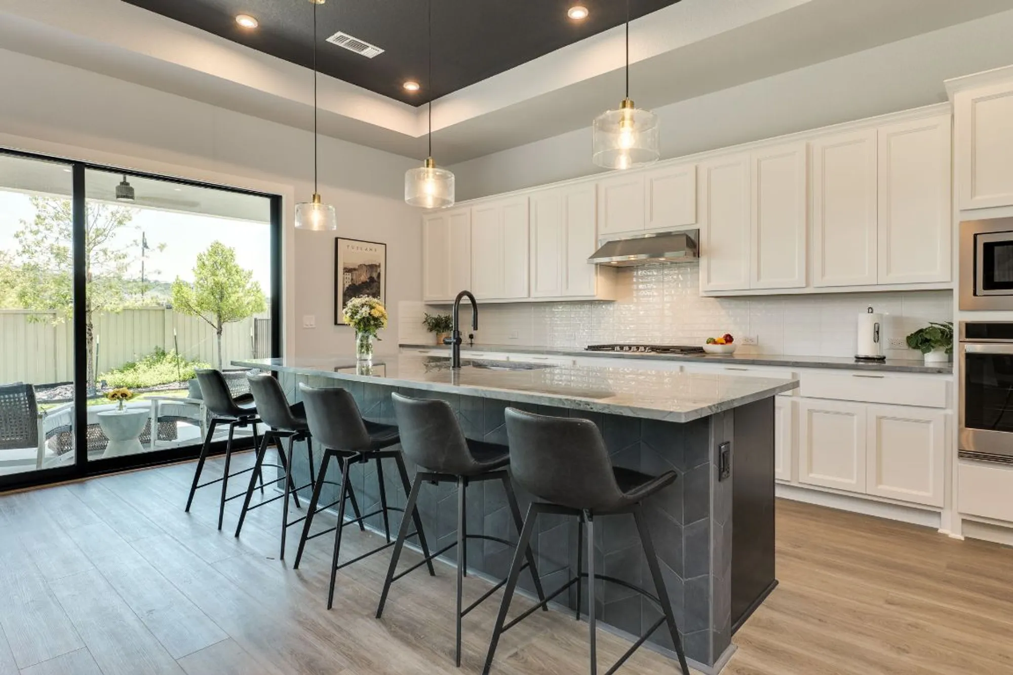 Property Slideshow image 11 of 40 | 508 alava way, Liberty Hill, TX, 78642