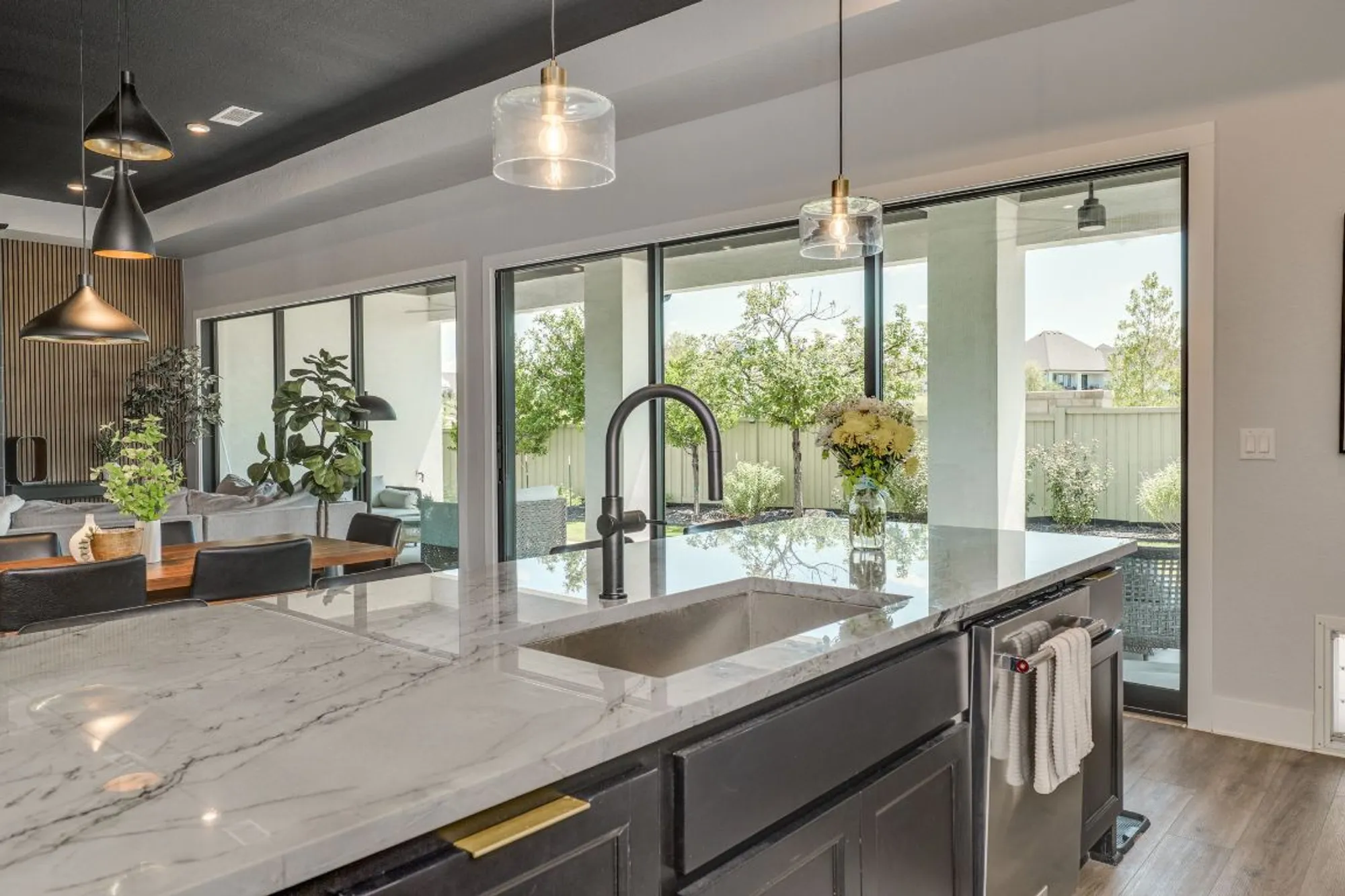 Property Slideshow image 13 of 40 | 508 alava way, Liberty Hill, TX, 78642