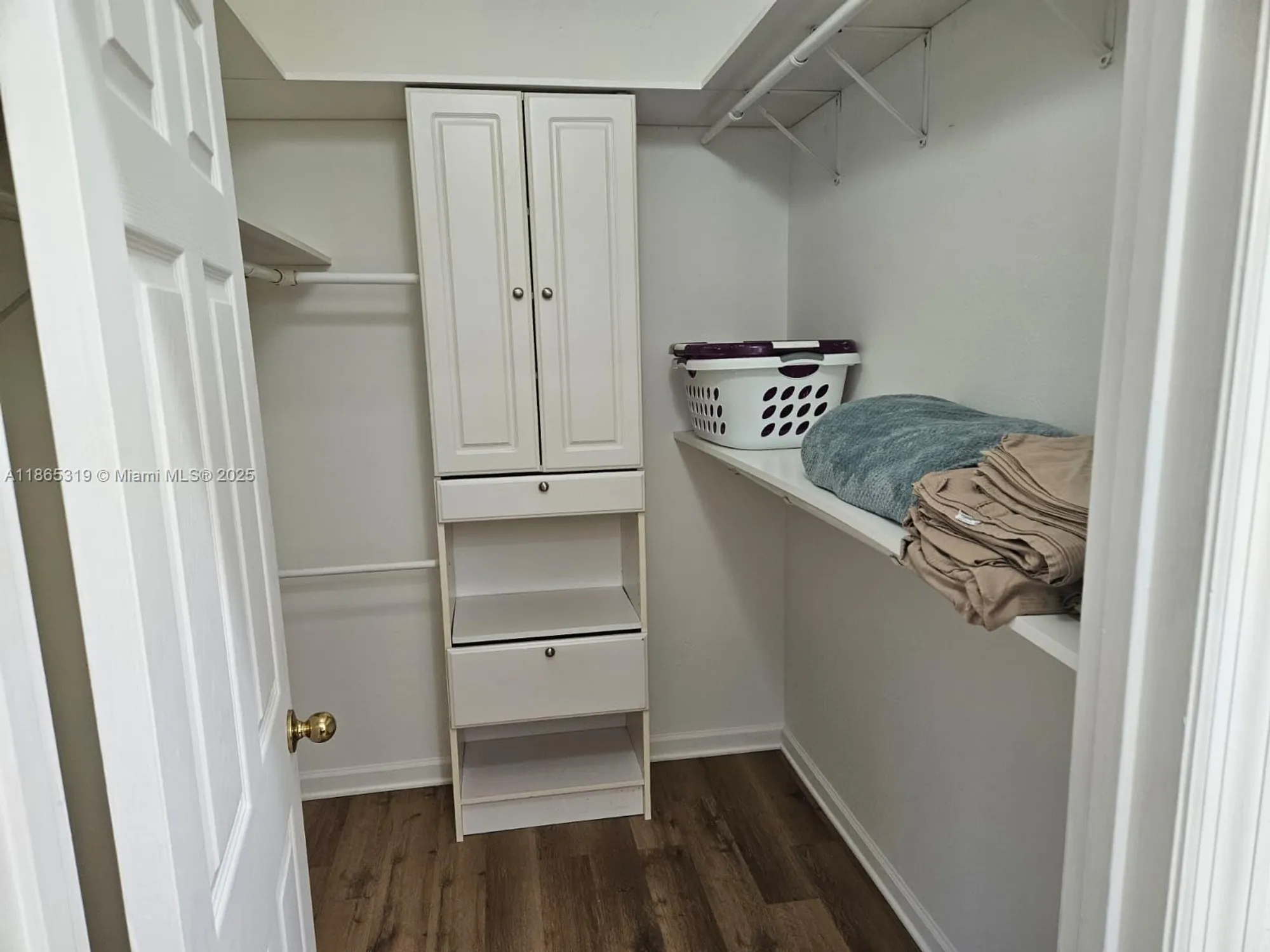 Property Slideshow image 14 of 28 | 115 heron point way, Deland, FL, 32724