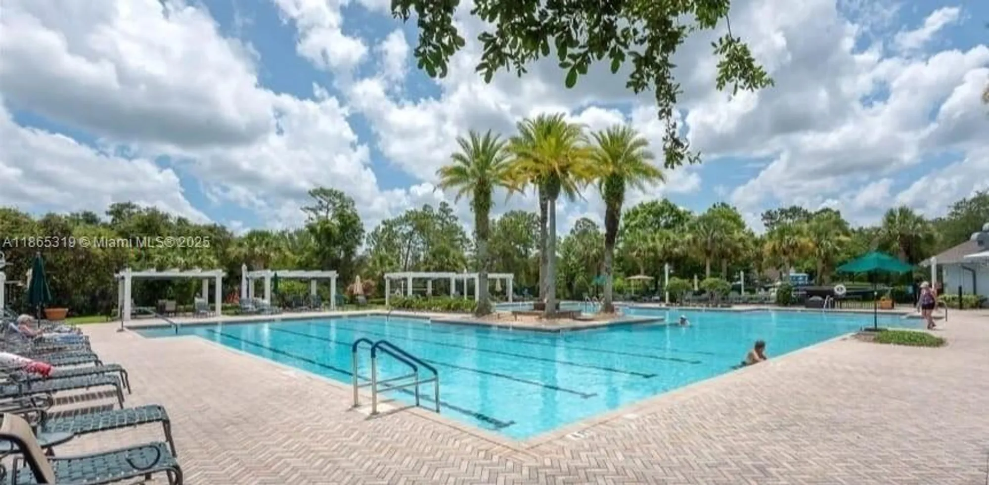 Property Slideshow image 21 of 28 | 115 heron point way, Deland, FL, 32724
