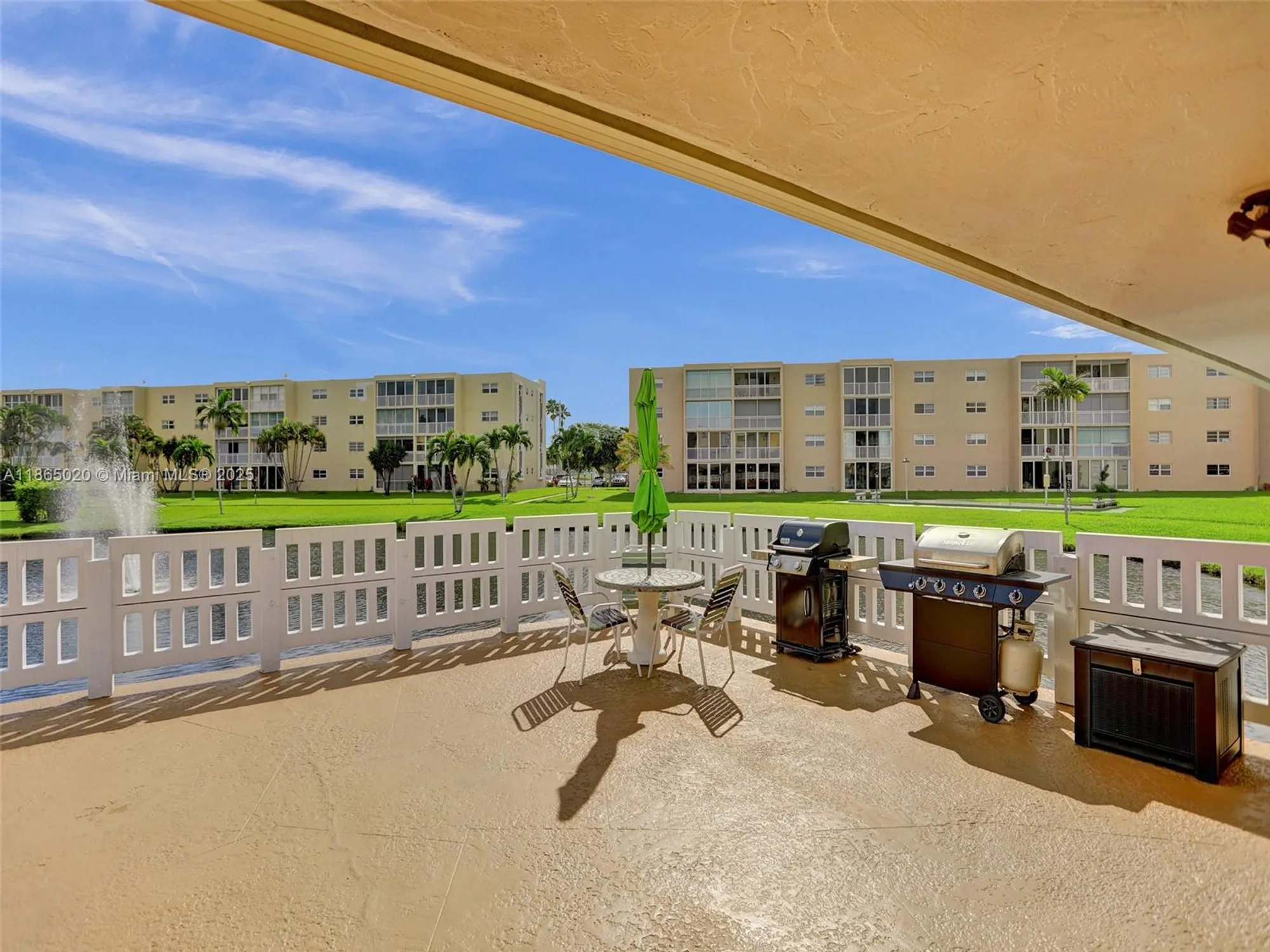 Property Slideshow image 14 of 16 | 205 se 11th ter 302, Dania Beach, FL, 33004