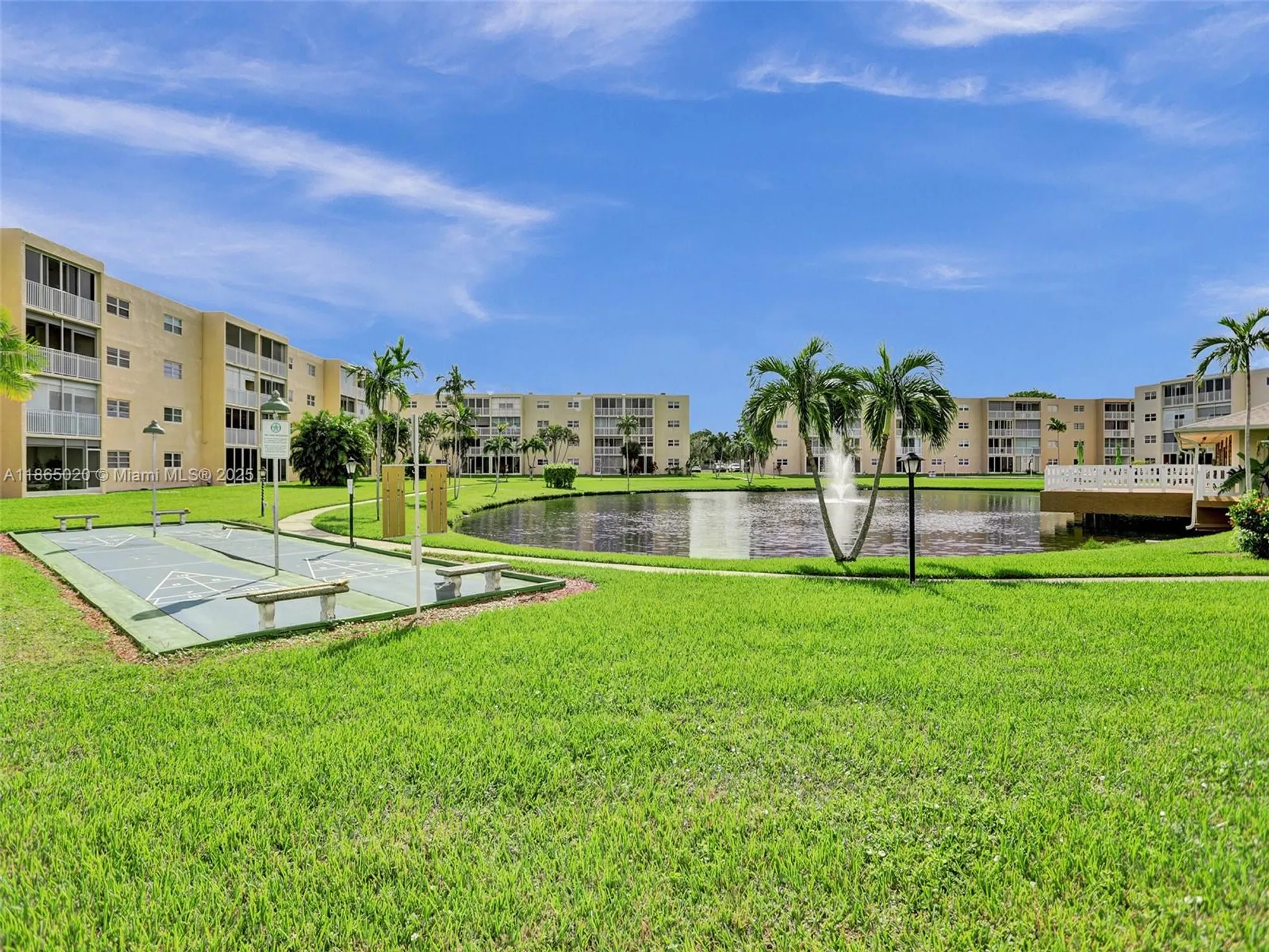 Property Slideshow image 15 of 16 | 205 se 11th ter 302, Dania Beach, FL, 33004