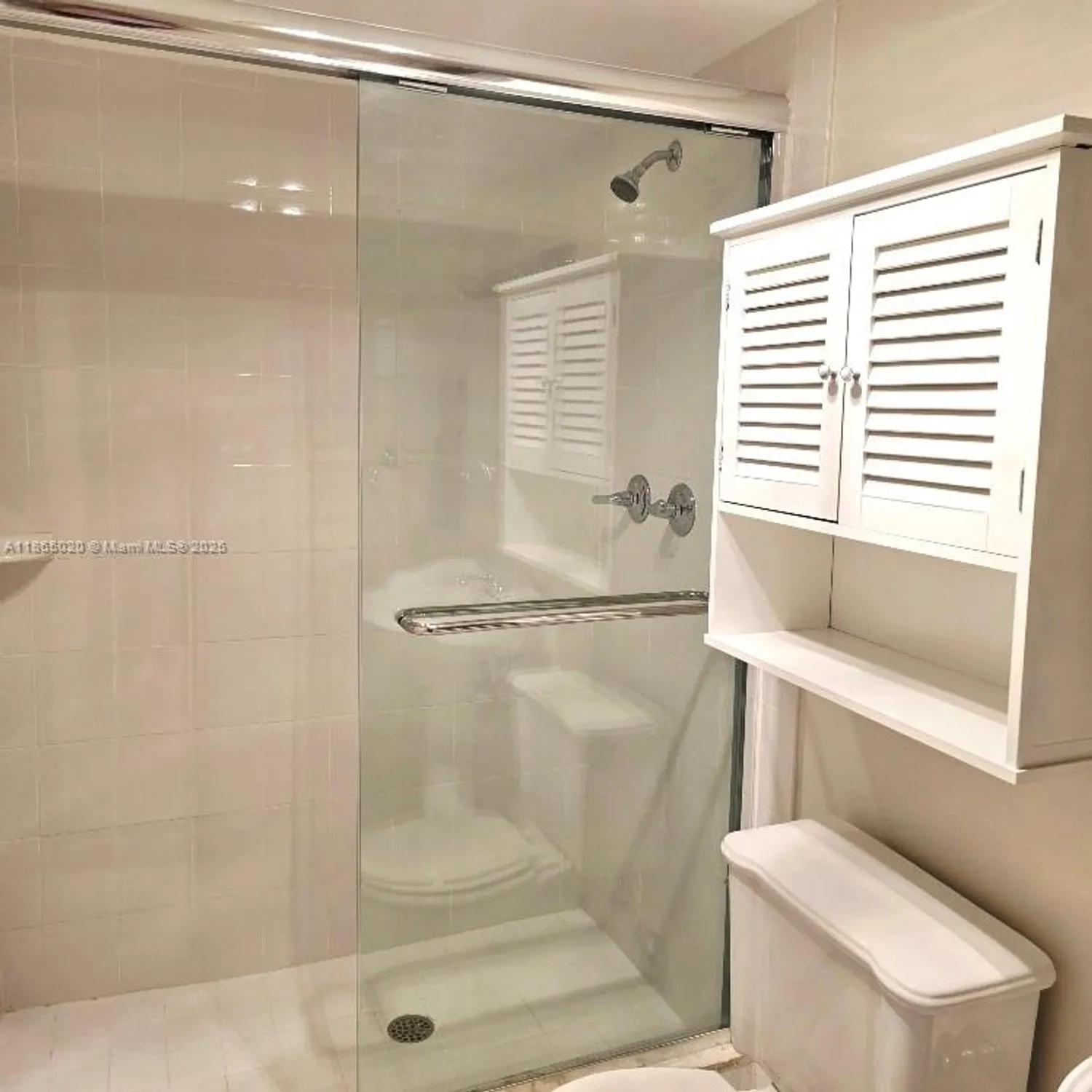 Property Slideshow image 7 of 16 | 205 se 11th ter 302, Dania Beach, FL, 33004