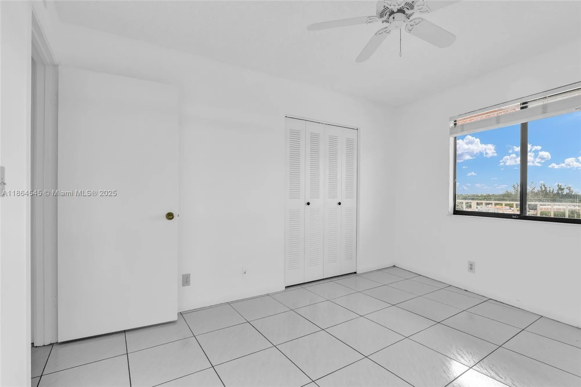Property Slideshow image 14 of 62 | 7360 s oriole blvd 806, Delray Beach, FL, 33446