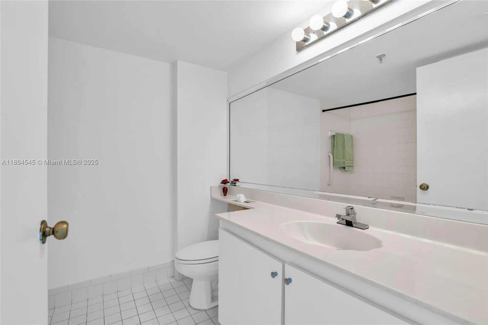 Property Slideshow image 16 of 62 | 7360 s oriole blvd 806, Delray Beach, FL, 33446