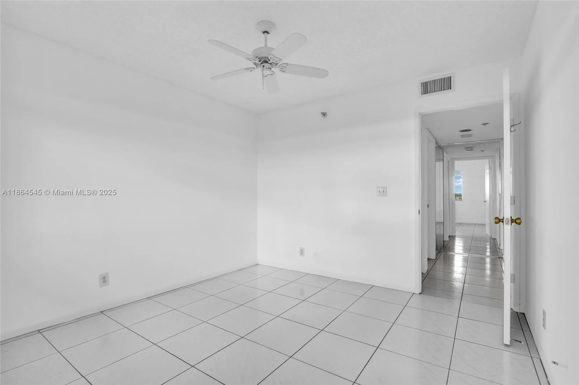 Property Slideshow image 19 of 62 | 7360 s oriole blvd 806, Delray Beach, FL, 33446