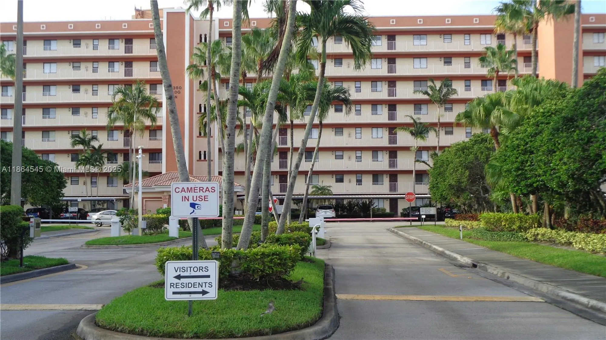 Property Slideshow image 2 of 62 | 7360 s oriole blvd 806, Delray Beach, FL, 33446