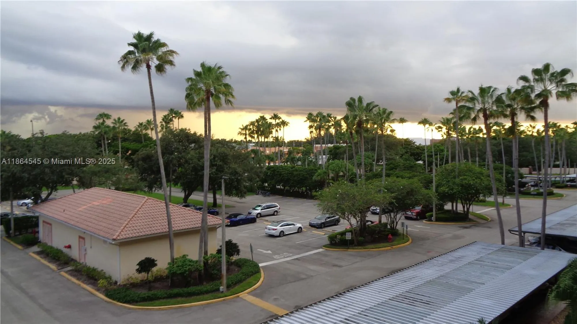 Property Slideshow image 35 of 62 | 7360 s oriole blvd 806, Delray Beach, FL, 33446