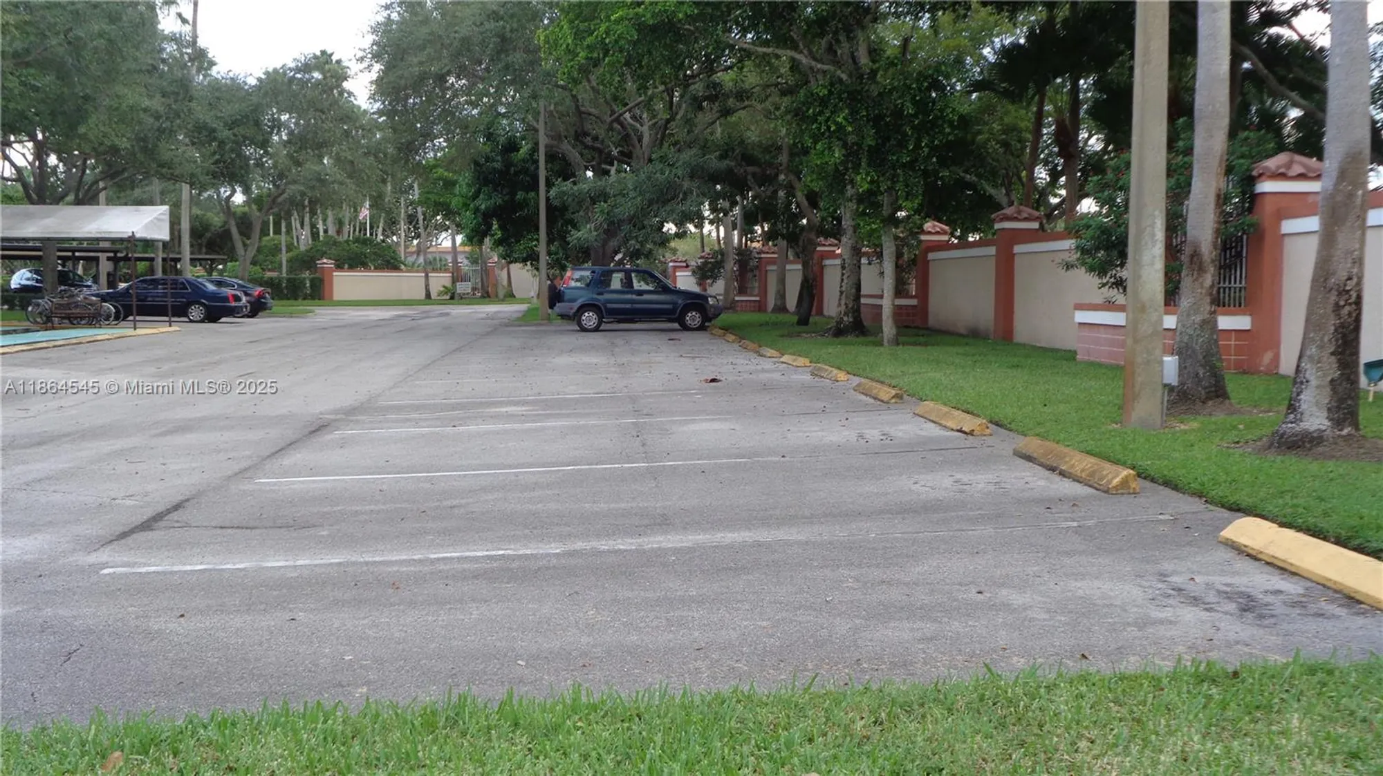 Property Slideshow image 36 of 62 | 7360 s oriole blvd 806, Delray Beach, FL, 33446