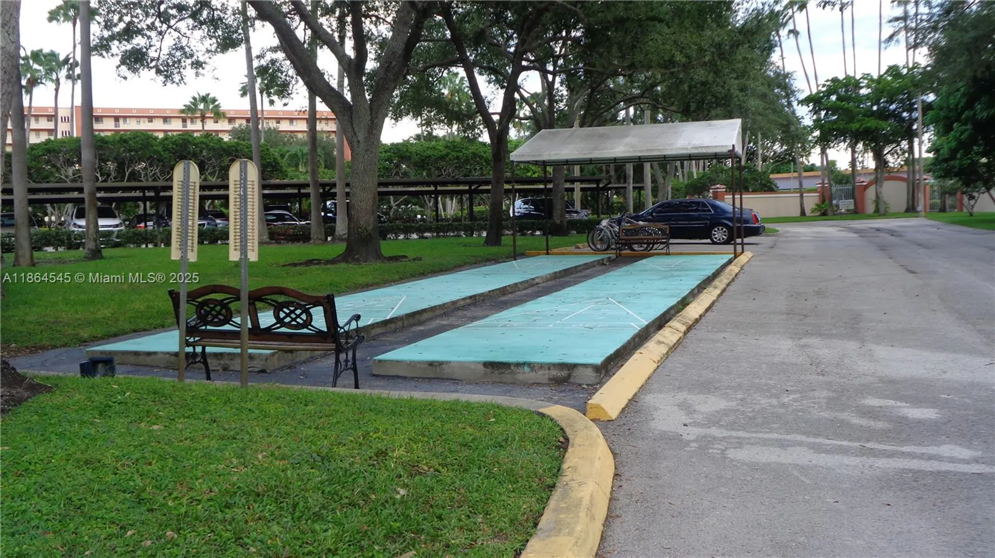 Property Slideshow image 38 of 62 | 7360 s oriole blvd 806, Delray Beach, FL, 33446