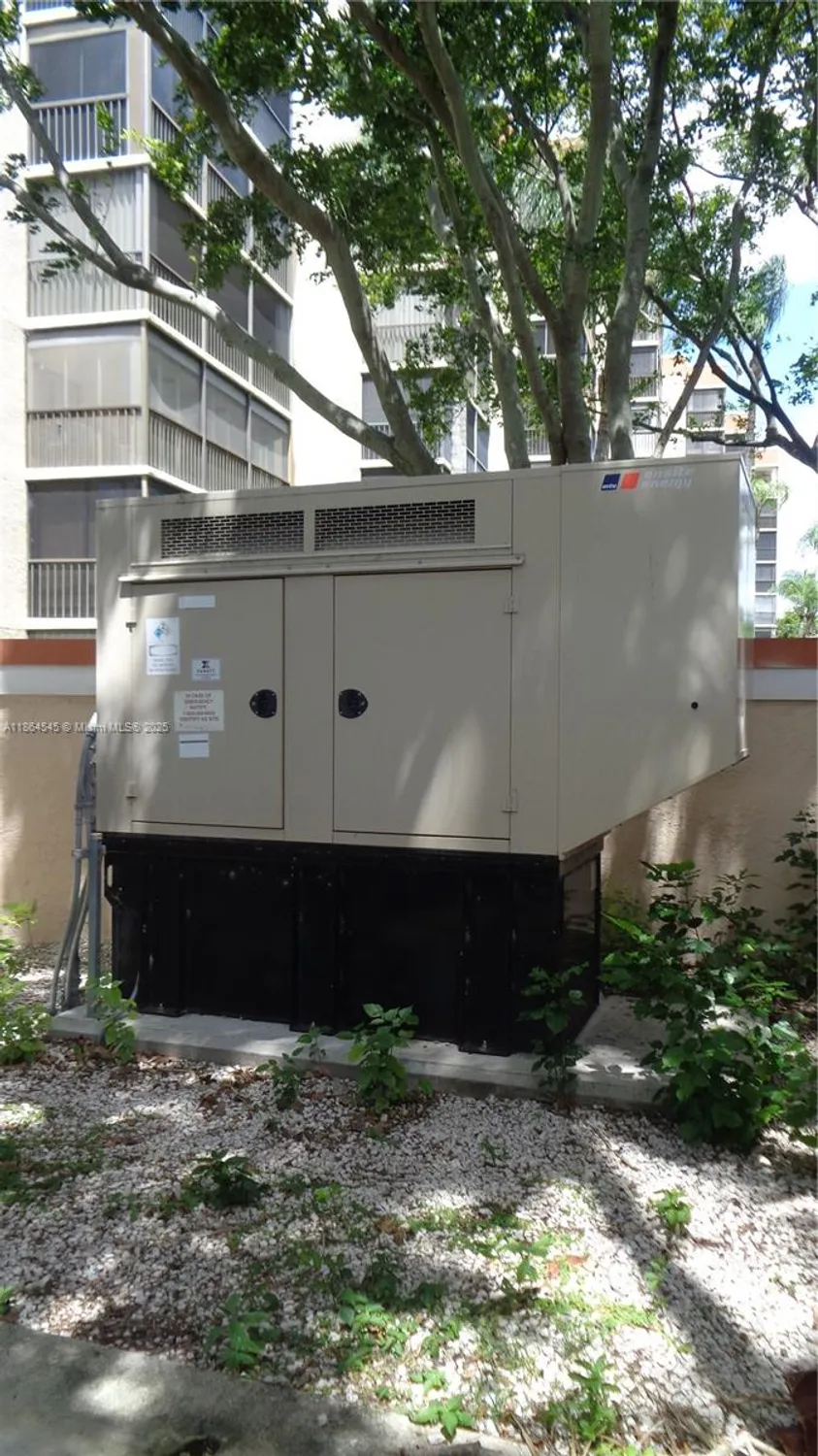 Property Slideshow image 32 of 62 | 7360 s oriole blvd 806, Delray Beach, FL, 33446