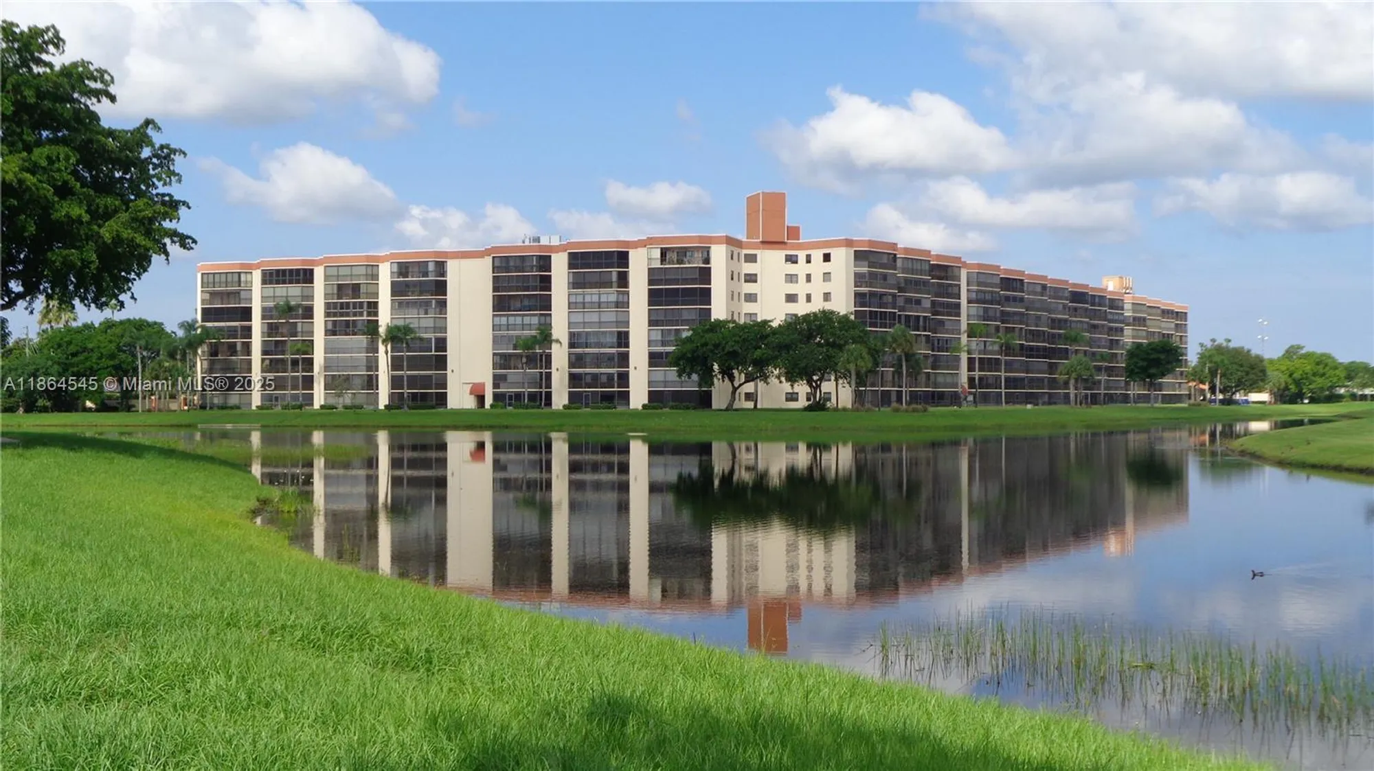 Property Slideshow image 44 of 62 | 7360 s oriole blvd 806, Delray Beach, FL, 33446