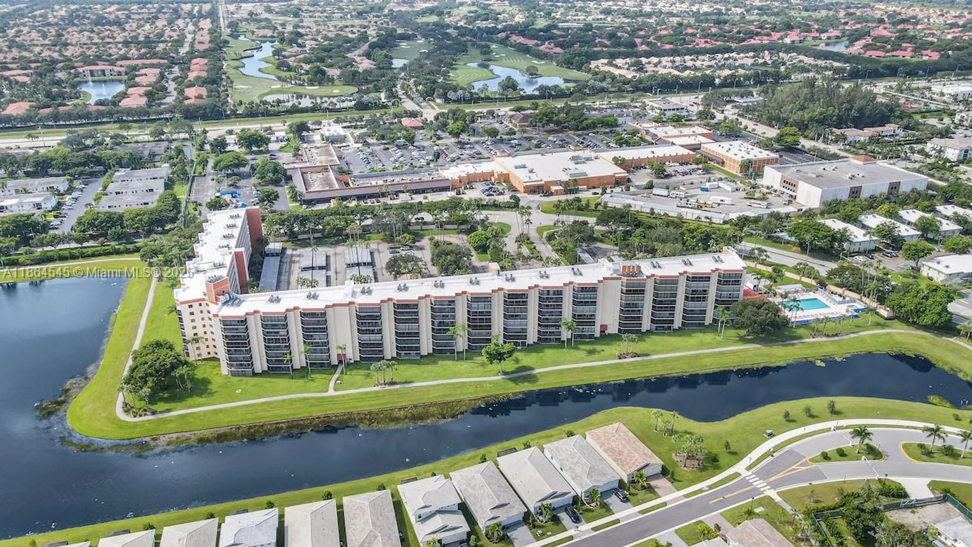 Property Slideshow image 45 of 62 | 7360 s oriole blvd 806, Delray Beach, FL, 33446