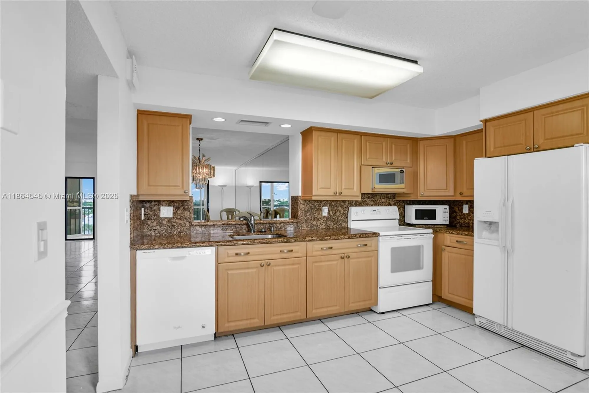 Property Slideshow image 8 of 62 | 7360 s oriole blvd 806, Delray Beach, FL, 33446