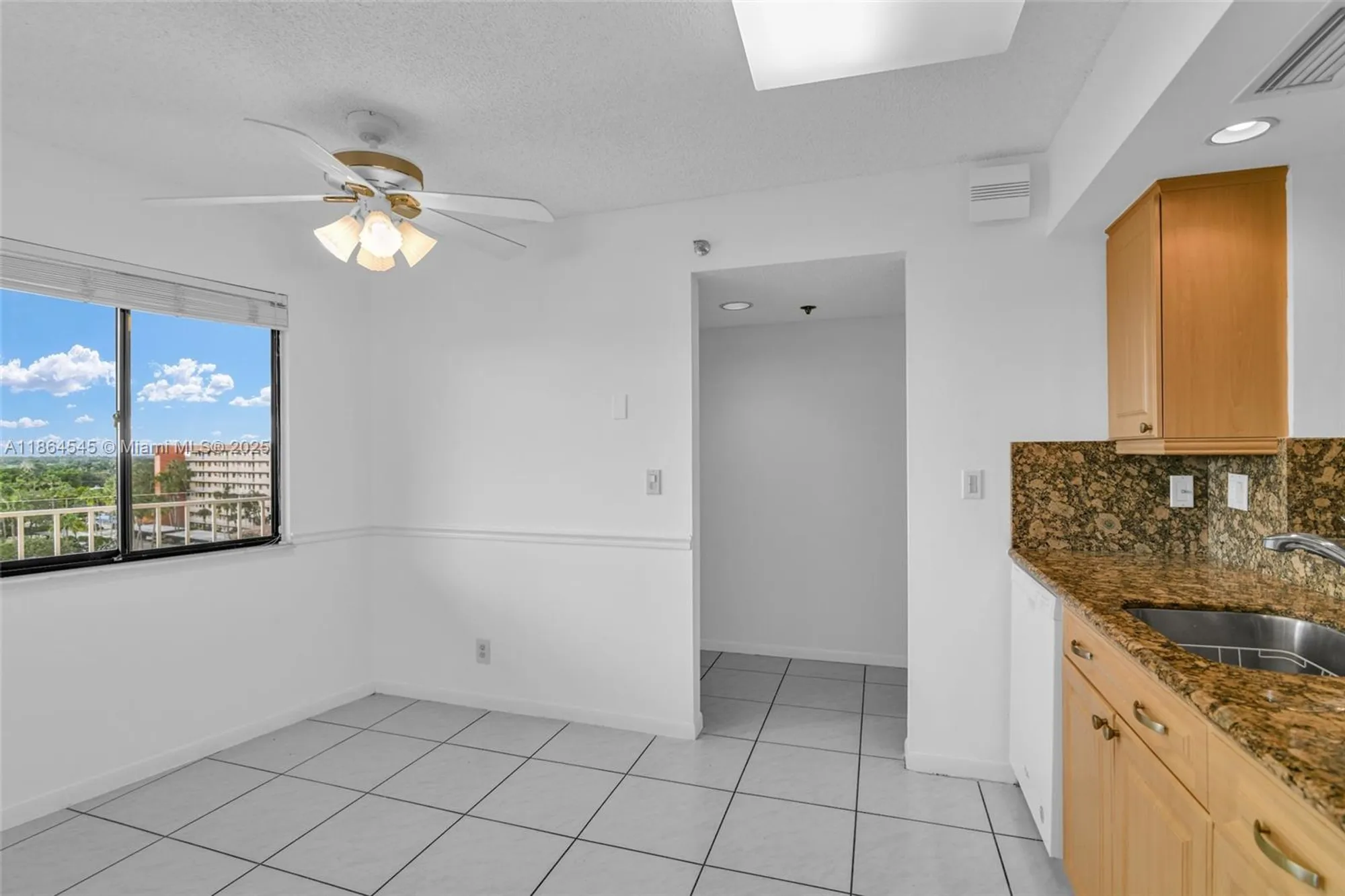 Property Slideshow image 9 of 62 | 7360 s oriole blvd 806, Delray Beach, FL, 33446