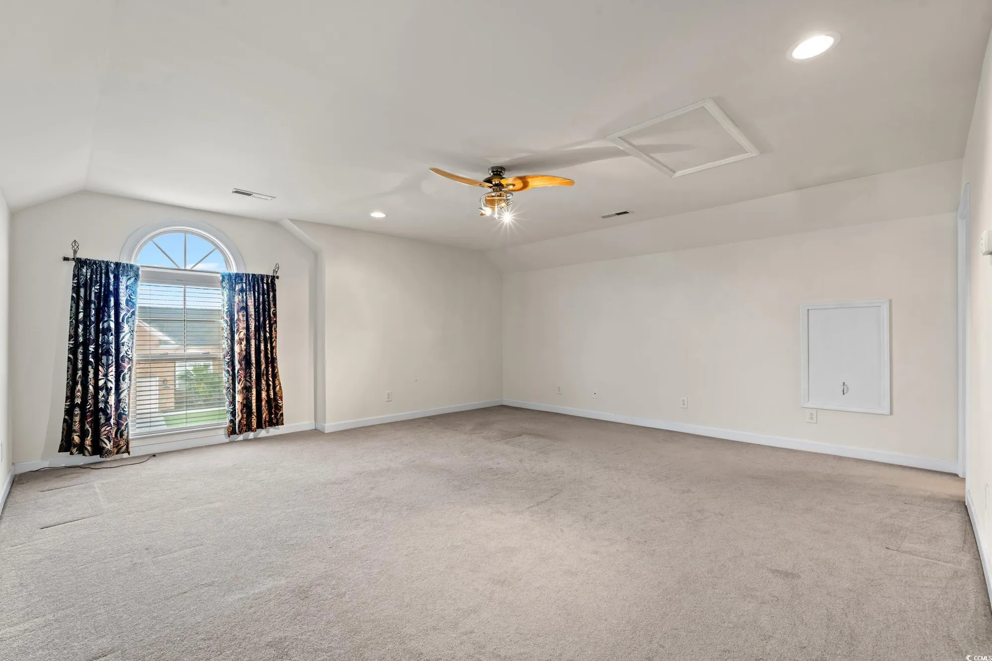 Property Slideshow image 21 of 40 | 311 highfield loop, Myrtle Beach, SC, 29579