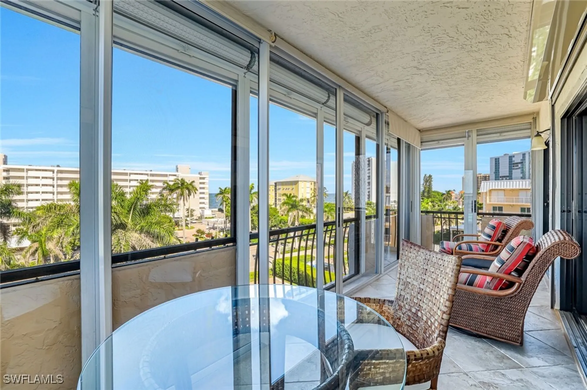 Property Slideshow image 15 of 28 | 3430 gulf shore blvd 5j, Naples, FL, 34103