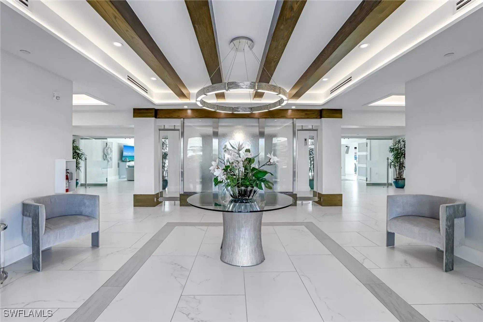 Property Slideshow image 19 of 28 | 3430 gulf shore blvd 5j, Naples, FL, 34103