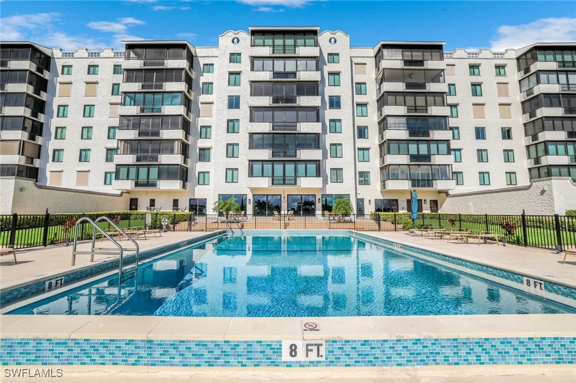 Property Slideshow image 26 of 28 | 3430 gulf shore blvd 5j, Naples, FL, 34103