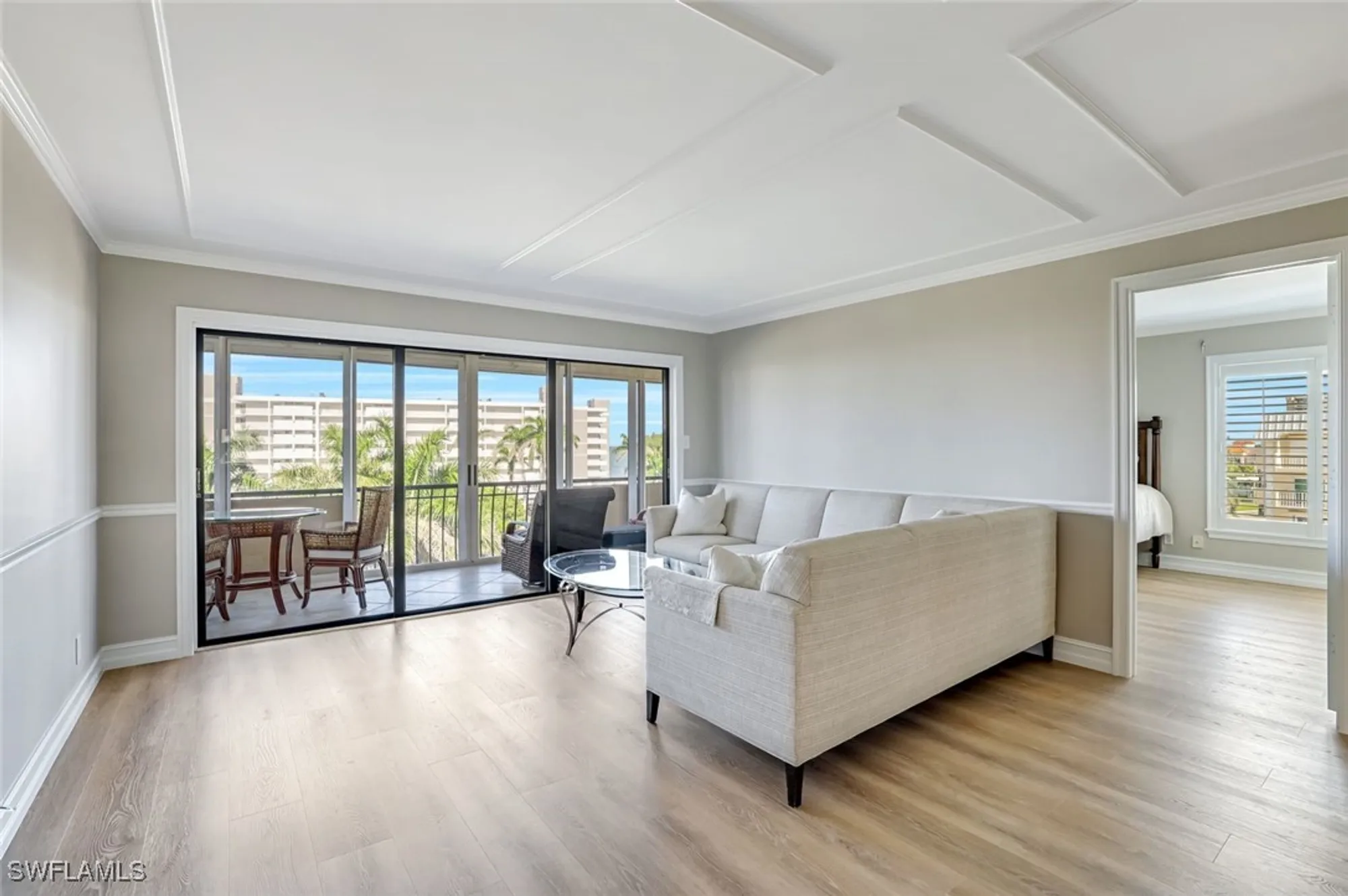 Property Slideshow image 4 of 28 | 3430 gulf shore blvd 5j, Naples, FL, 34103