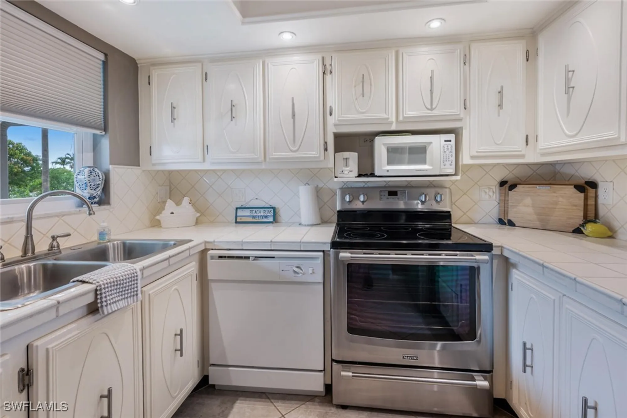 Property Slideshow image 8 of 26 | 325 charlemagne blvd b203, Naples, FL, 34112