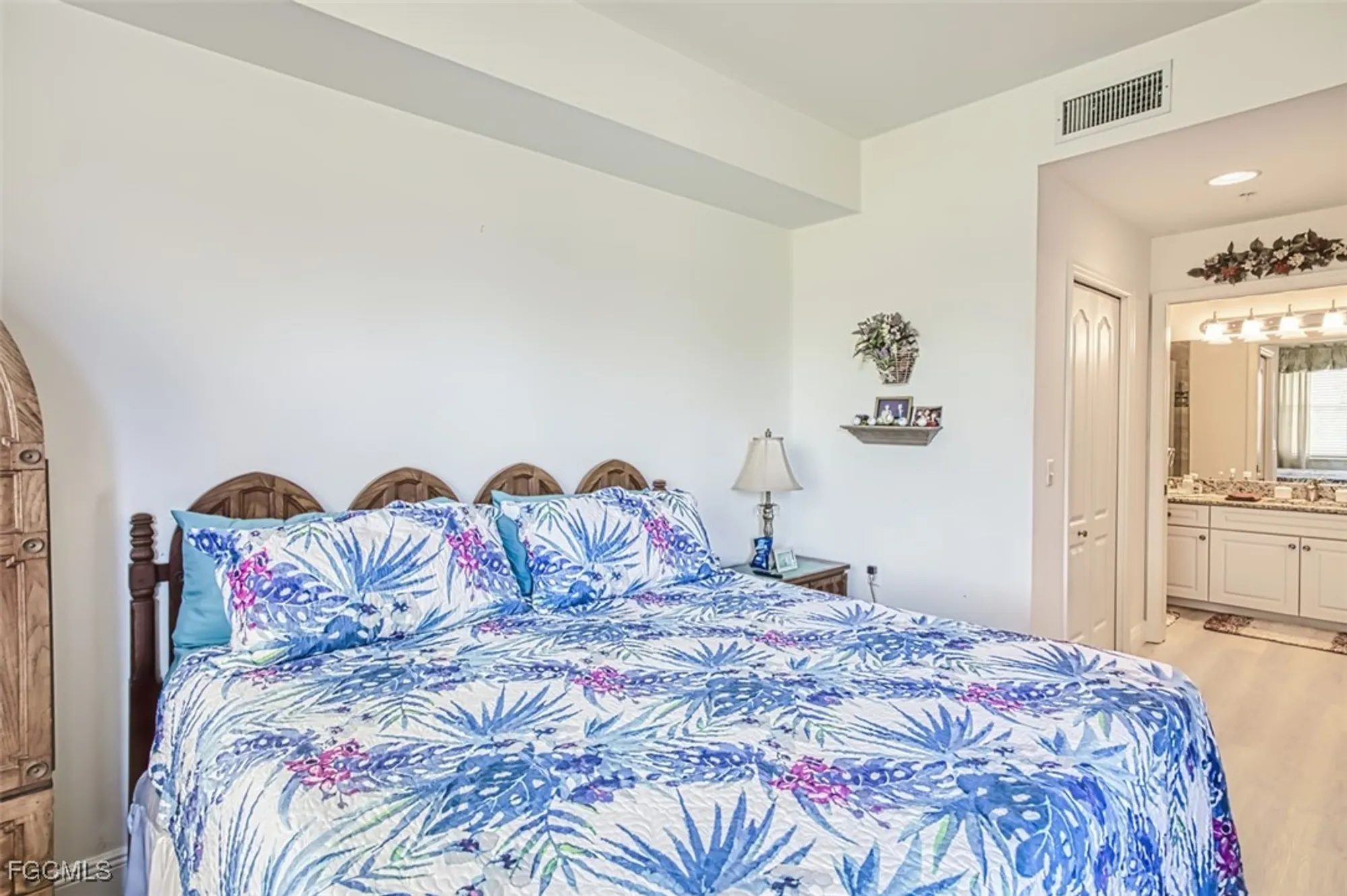 Property Slideshow image 23 of 50 | 10275 bismark palm way apt 1124, Fort Myers, FL, 33966