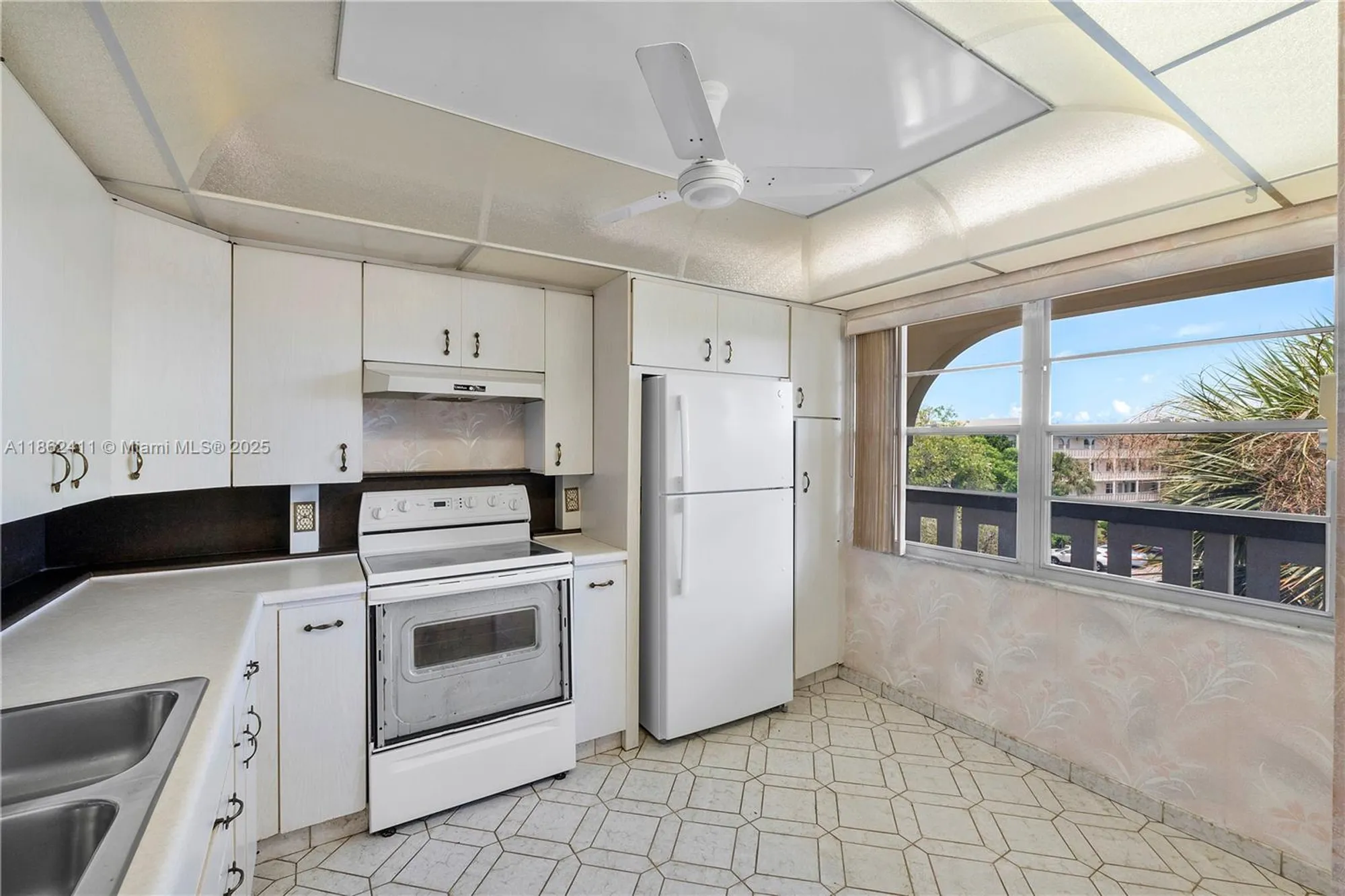 Property Slideshow image 9 of 41 | 2502 antigua ter f4, Coconut Creek, FL, 33066