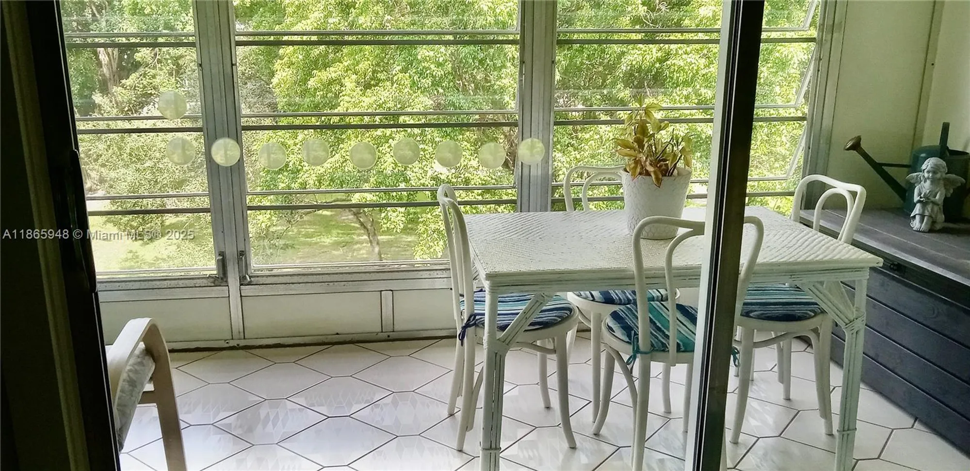 Property Slideshow image 30 of 54 | 2405 antigua cir m4, Coconut Creek, FL, 33066