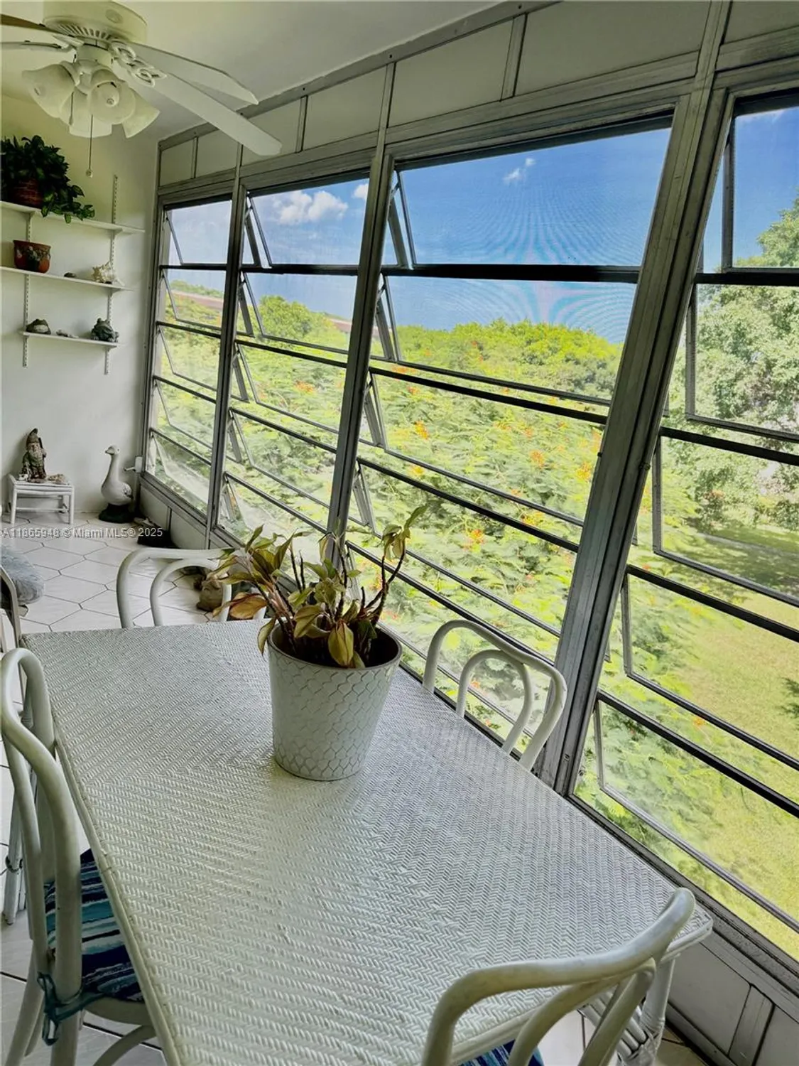 Property Slideshow image 31 of 54 | 2405 antigua cir m4, Coconut Creek, FL, 33066