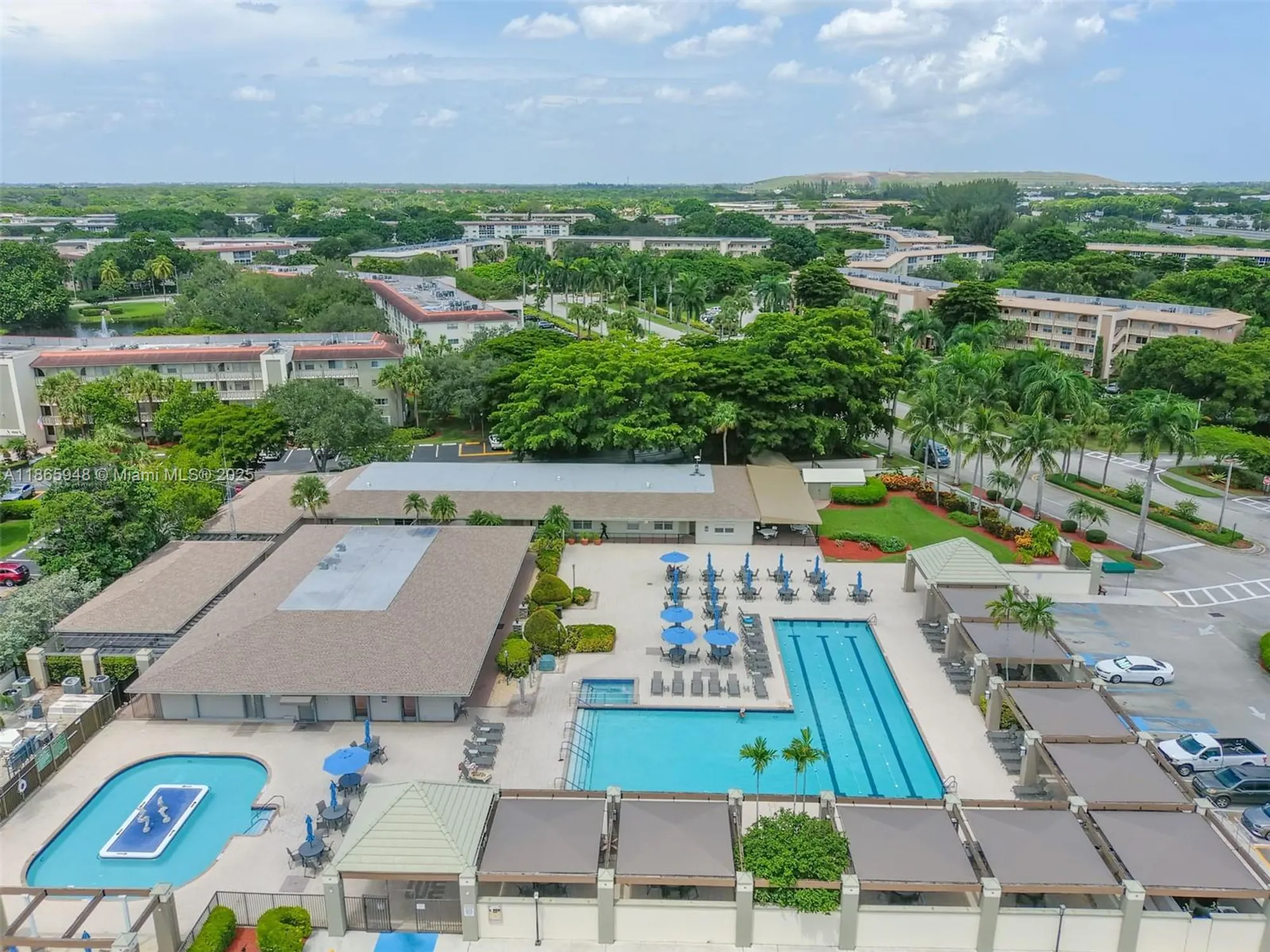 Property Slideshow image 46 of 54 | 2405 antigua cir m4, Coconut Creek, FL, 33066