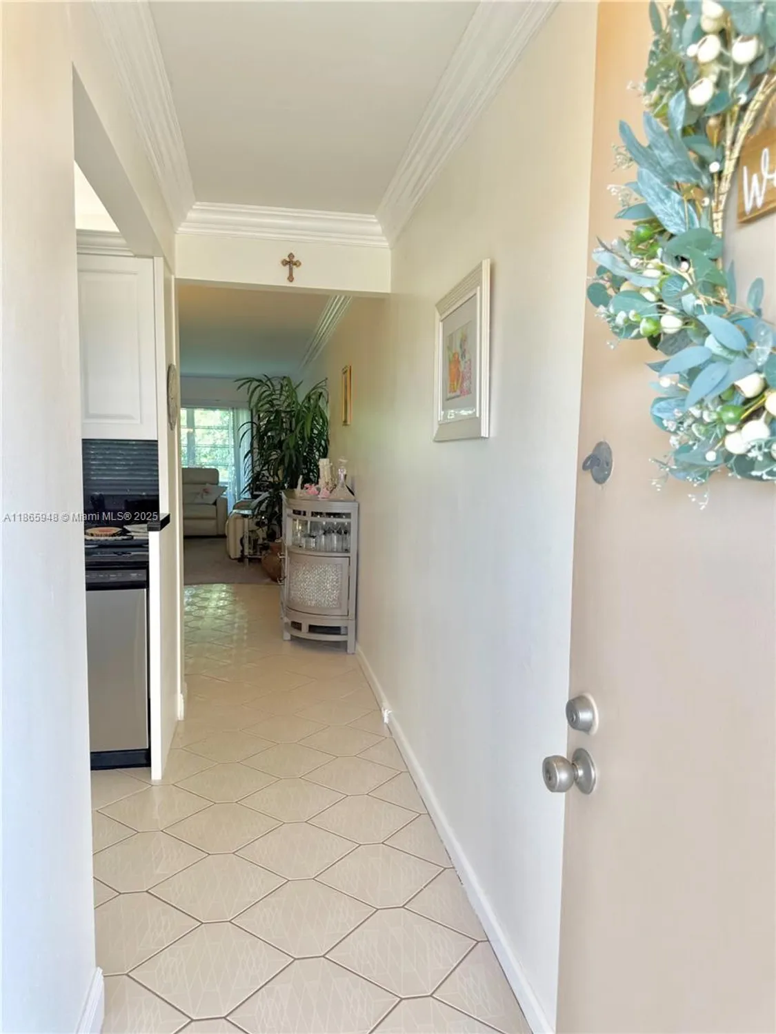 Property Slideshow image 5 of 54 | 2405 antigua cir m4, Coconut Creek, FL, 33066