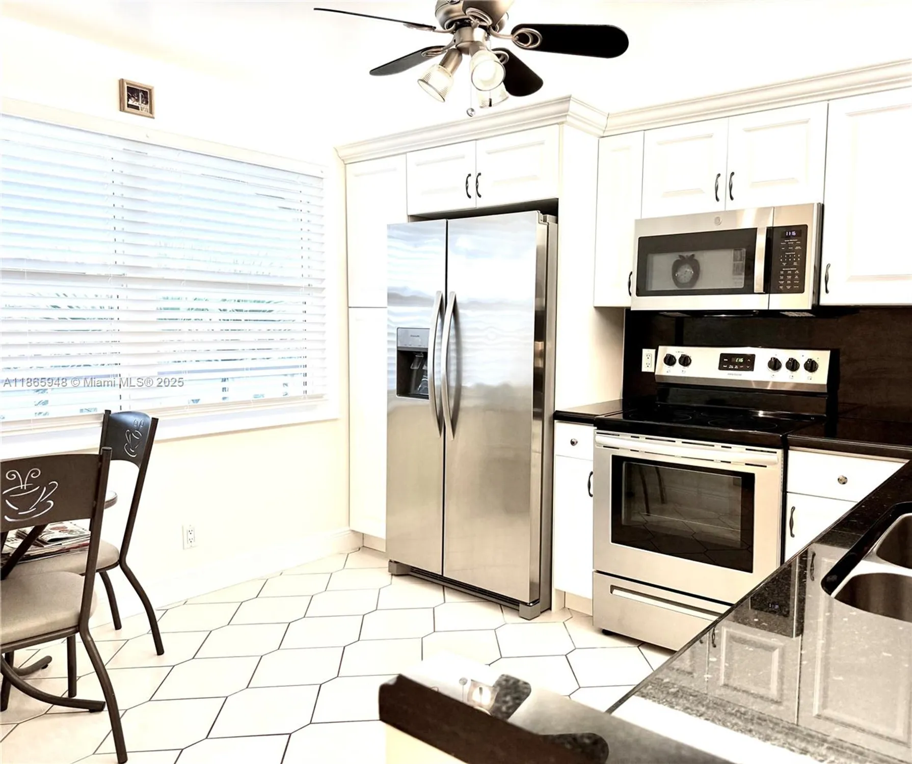 Property Slideshow image 7 of 54 | 2405 antigua cir m4, Coconut Creek, FL, 33066