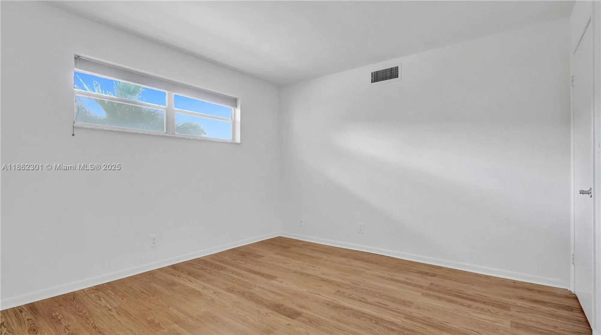 Property Slideshow image 15 of 26 | 681 s hollybrook dr 203, Pembroke Pines, FL, 33025