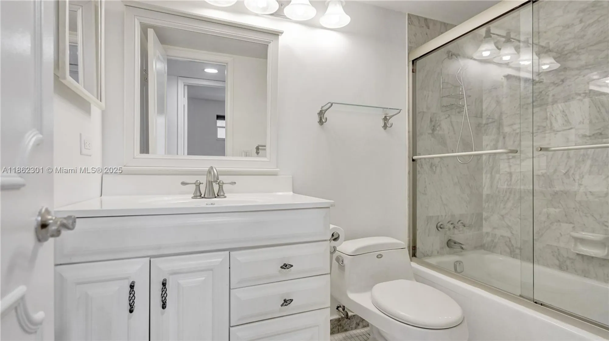 Property Slideshow image 16 of 26 | 681 s hollybrook dr 203, Pembroke Pines, FL, 33025