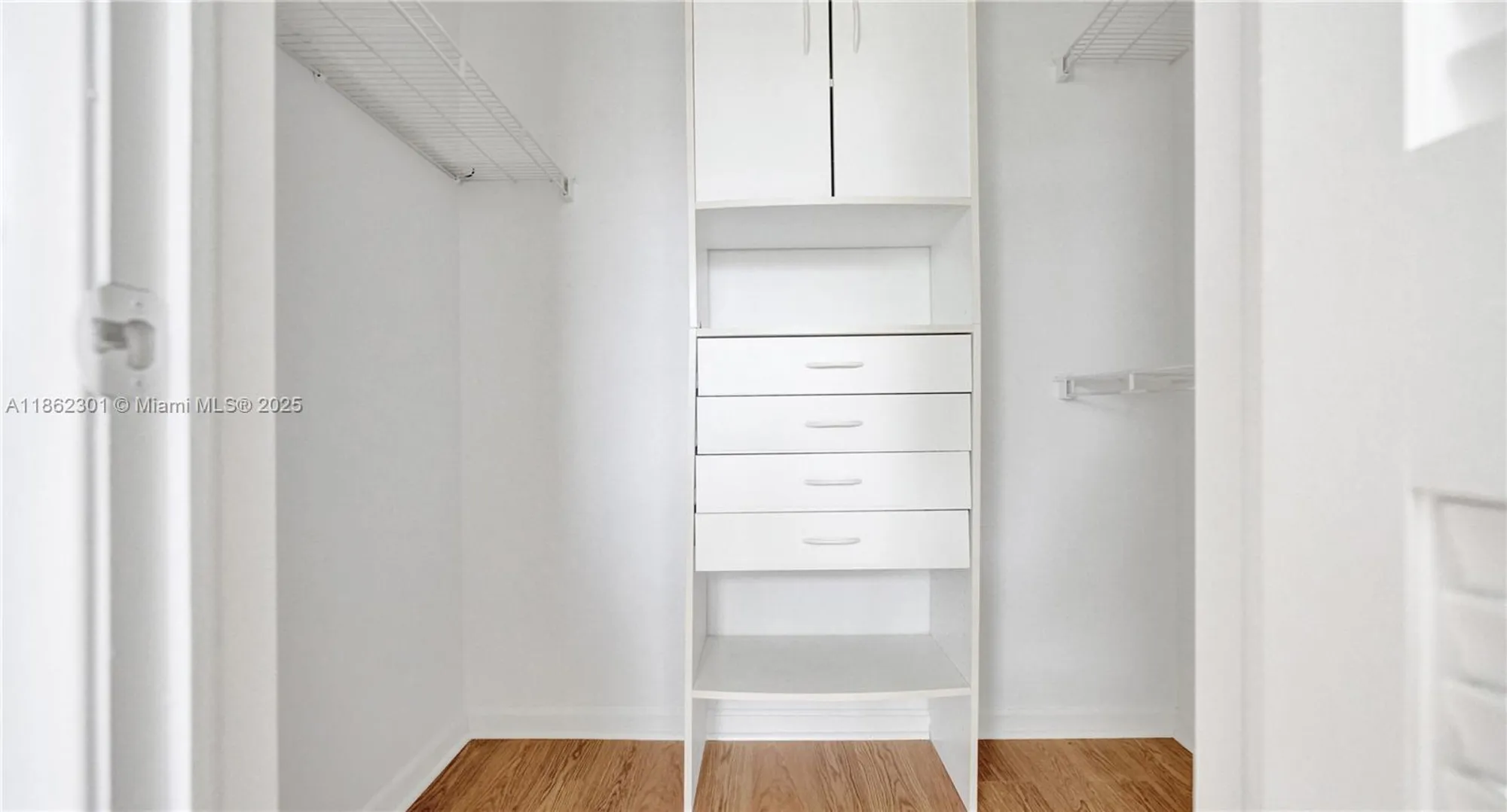 Property Slideshow image 13 of 26 | 681 s hollybrook dr 203, Pembroke Pines, FL, 33025