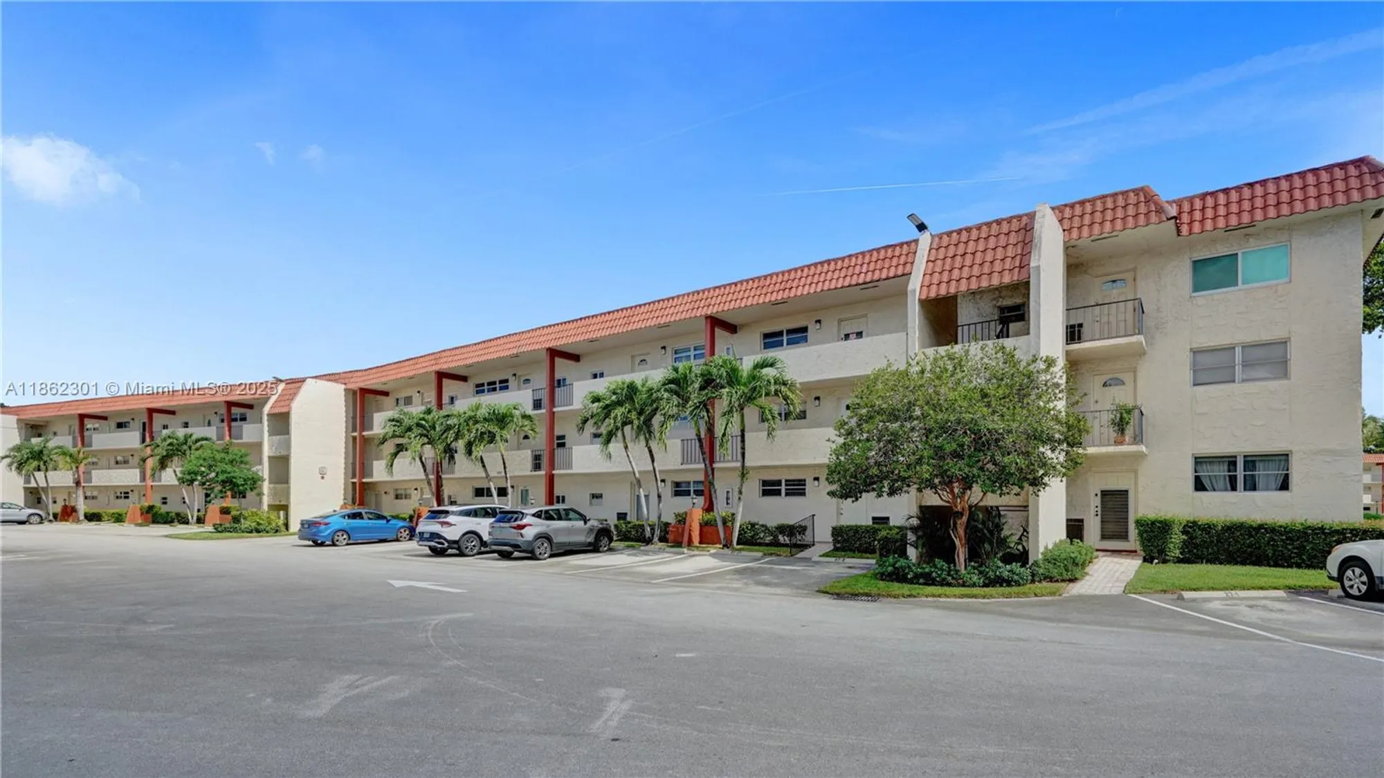 Property Slideshow image 25 of 26 | 681 s hollybrook dr 203, Pembroke Pines, FL, 33025