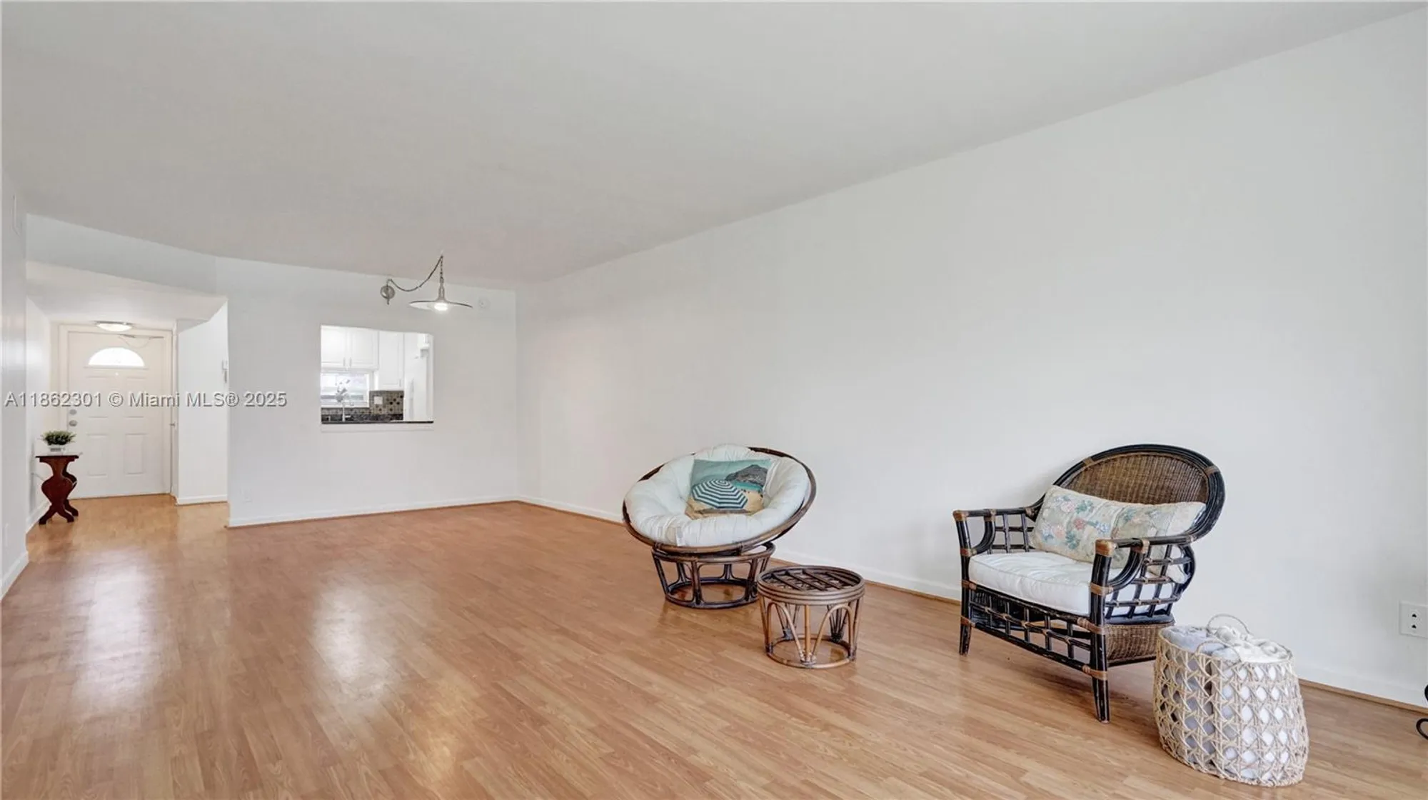 Property Slideshow image 9 of 26 | 681 s hollybrook dr 203, Pembroke Pines, FL, 33025