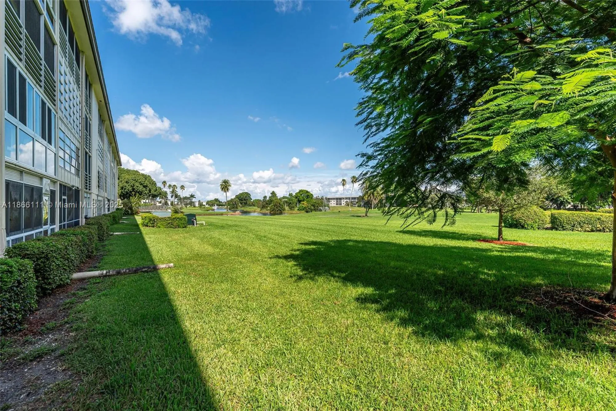 Property Slideshow image 17 of 21 | 4701 martinique dr k1, Coconut Creek, FL, 33066