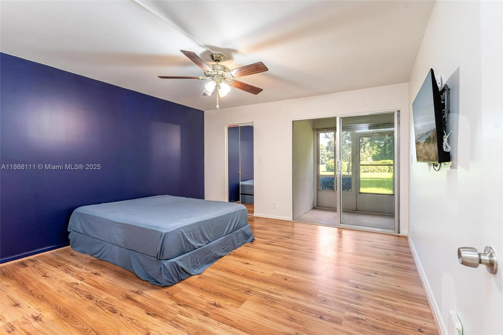 Property Slideshow image 10 of 21 | 4701 martinique dr k1, Coconut Creek, FL, 33066