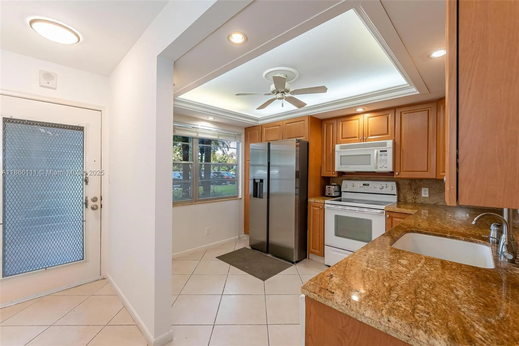 Property Slideshow image 4 of 21 | 4701 martinique dr k1, Coconut Creek, FL, 33066