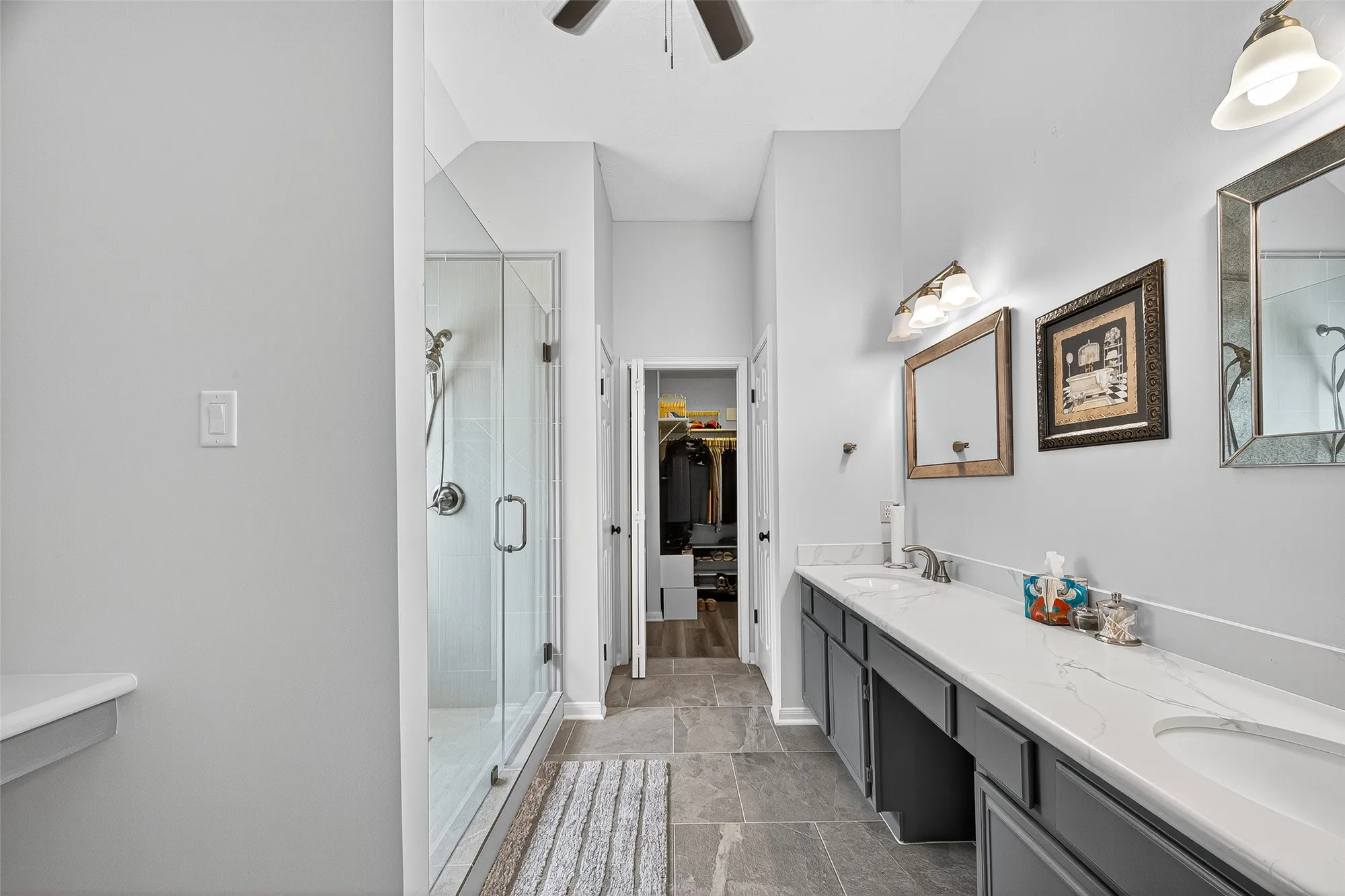 Property Slideshow image 18 of 36 | 827 w peach hollow cir, Pearland, TX, 77584