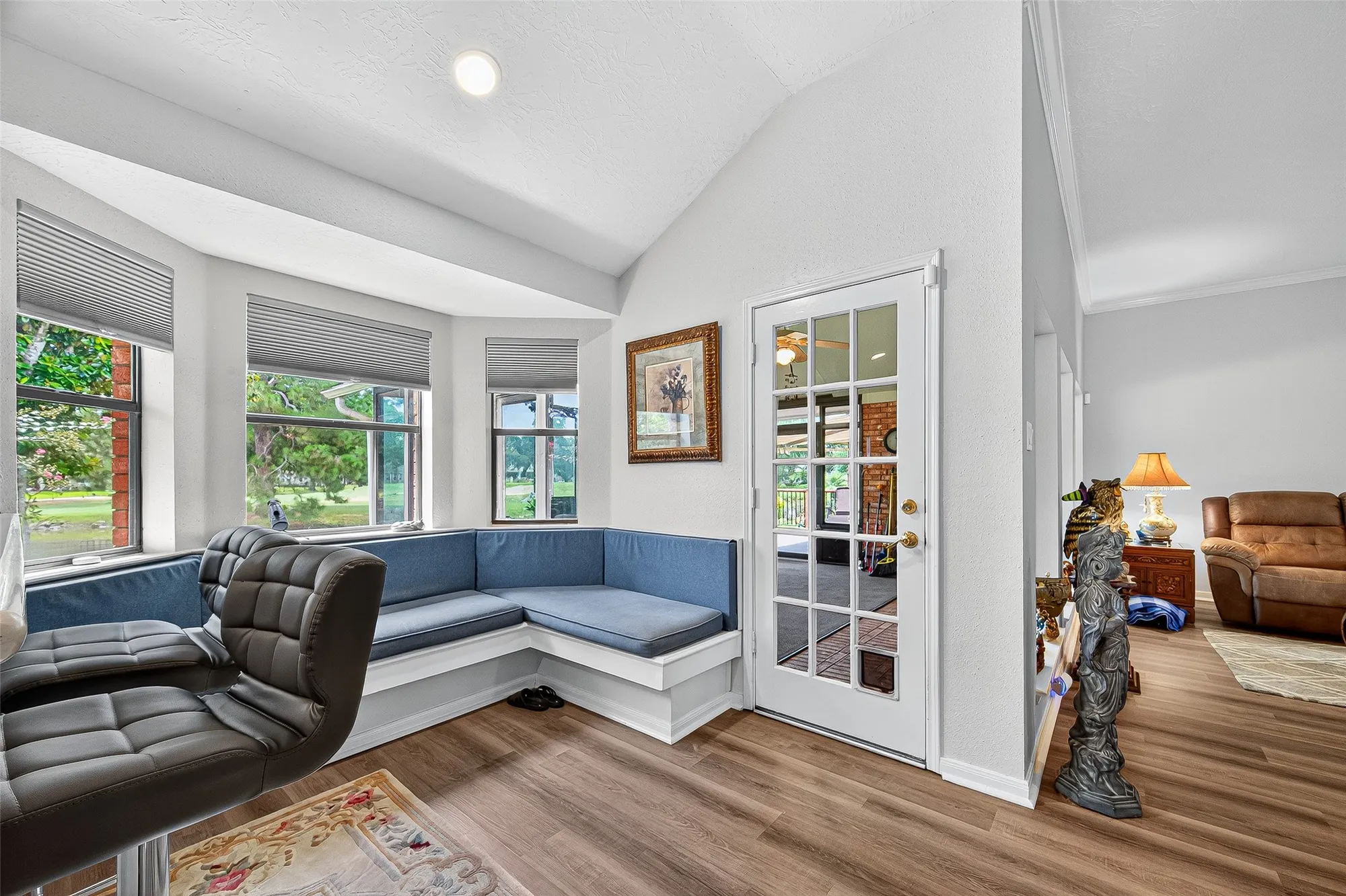 Property Slideshow image 13 of 36 | 827 w peach hollow cir, Pearland, TX, 77584