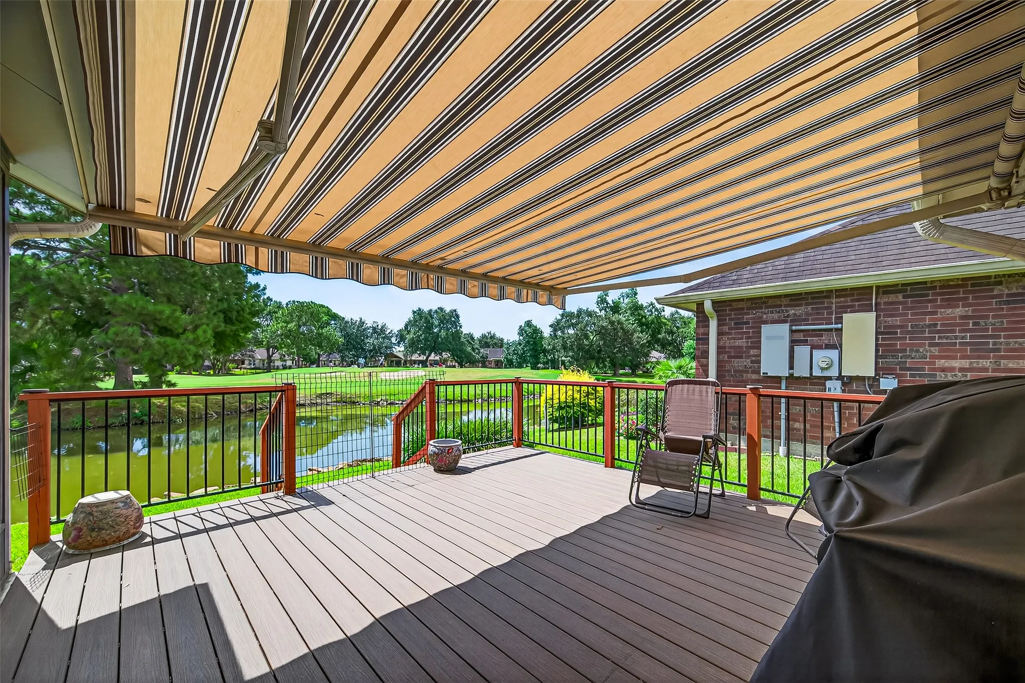Property Slideshow image 35 of 36 | 827 w peach hollow cir, Pearland, TX, 77584