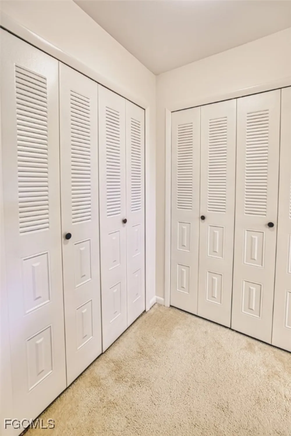 Property Slideshow image 28 of 40 | 1271 s brandywine cir, Fort Myers, FL, 33919