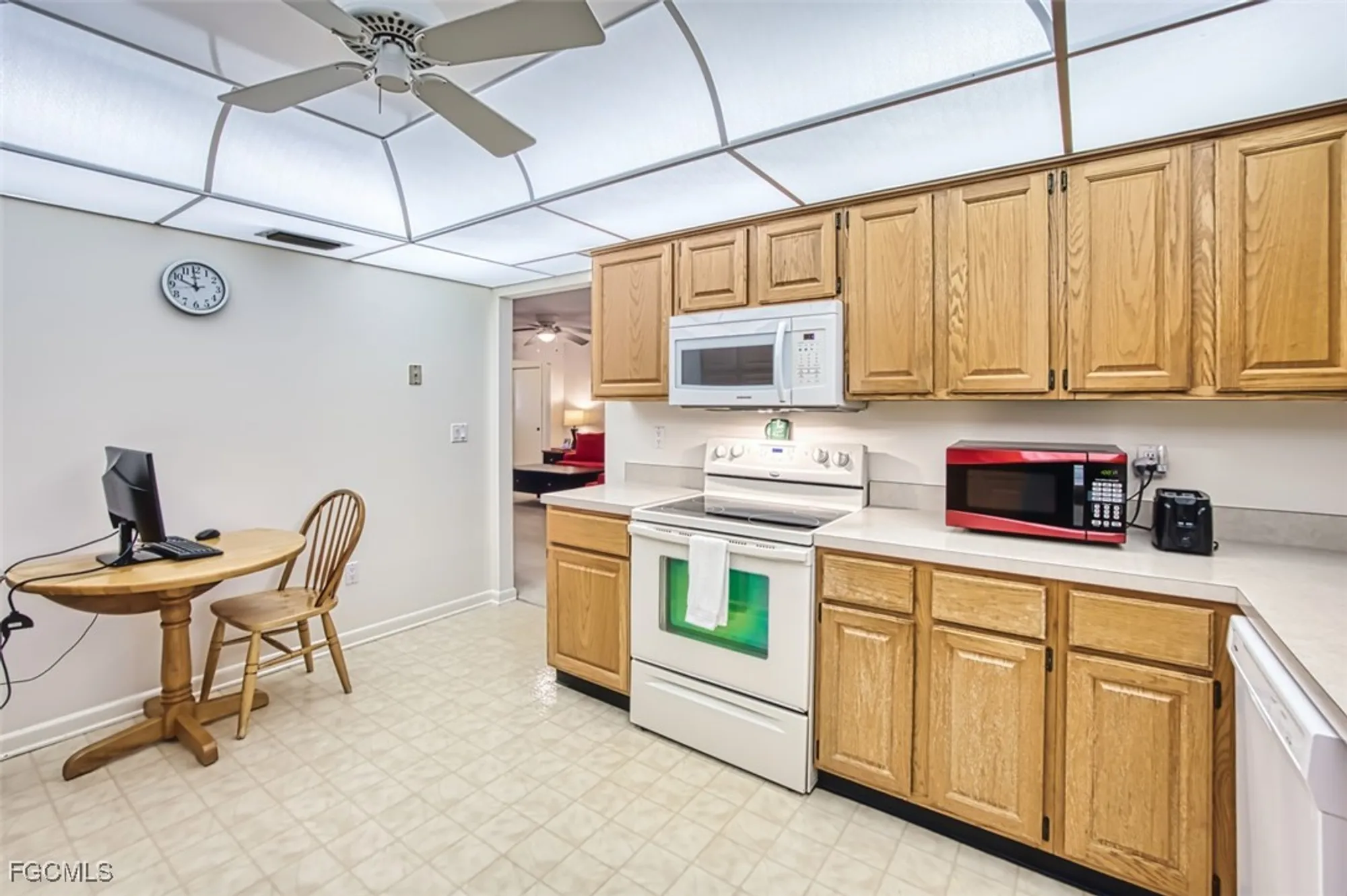 Property Slideshow image 21 of 40 | 1271 s brandywine cir, Fort Myers, FL, 33919